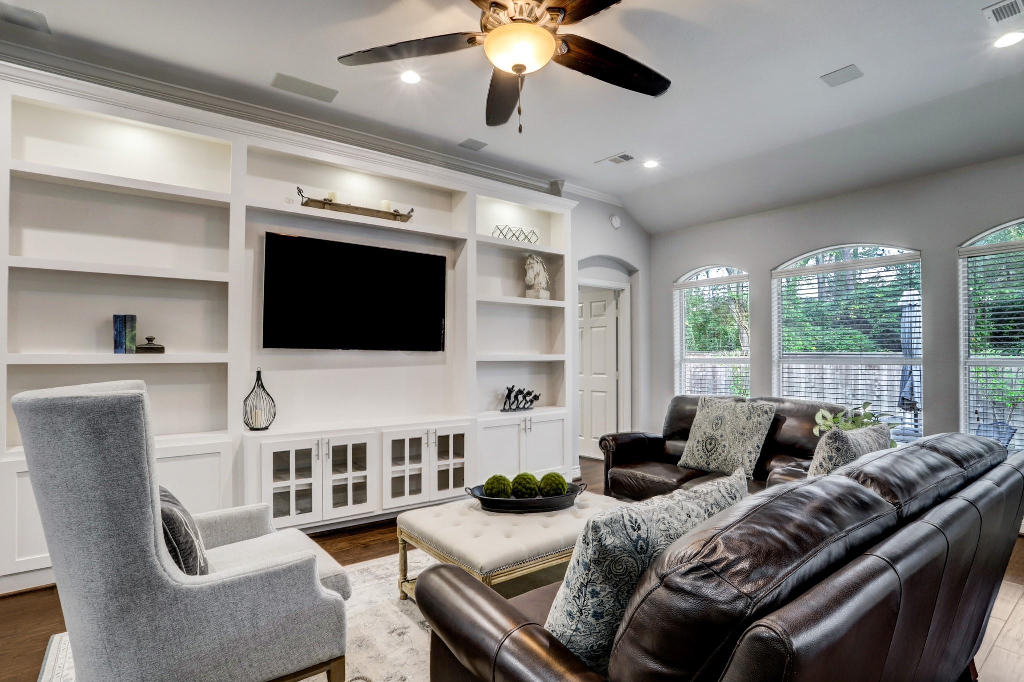 86 N Hollylaurel Circle