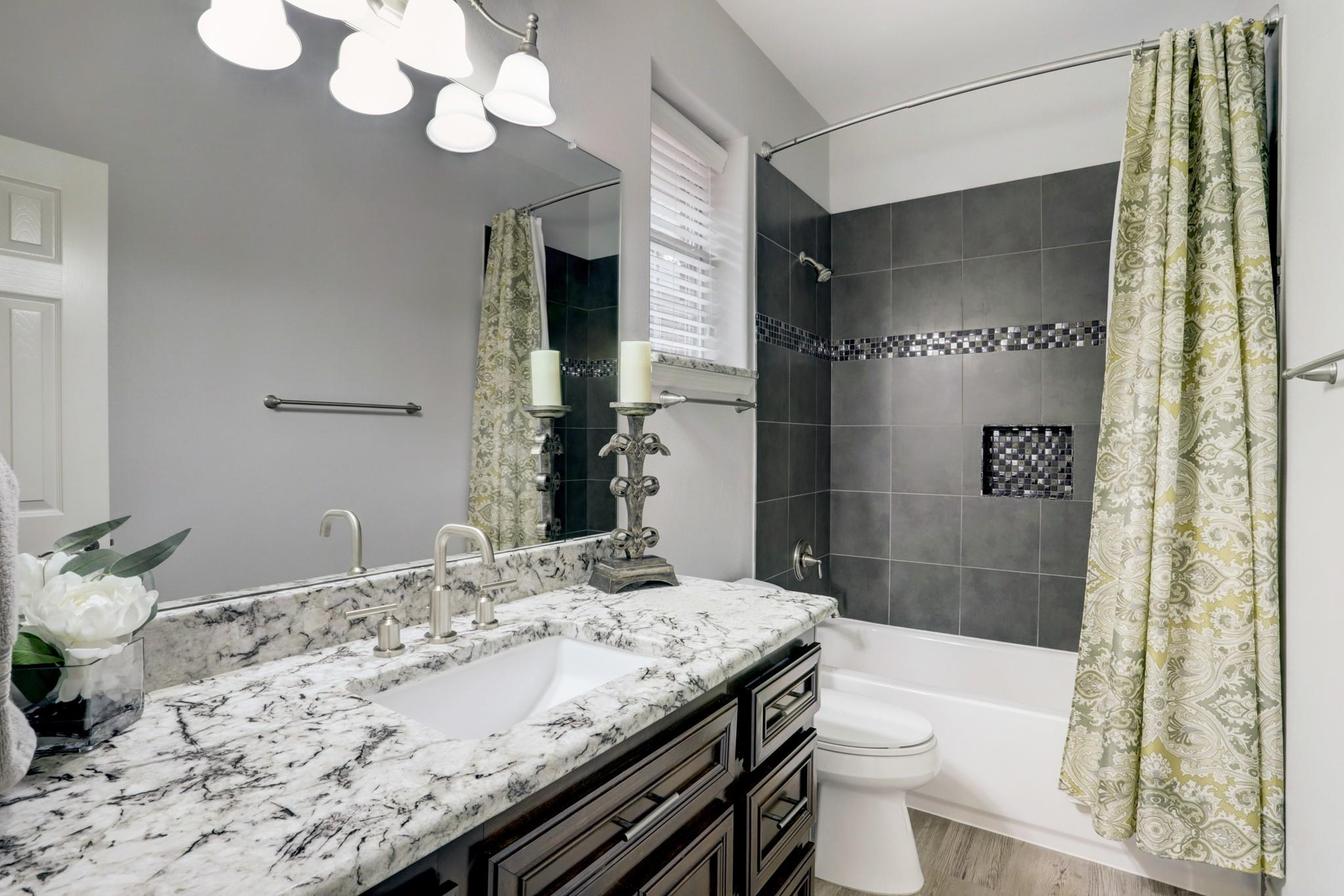 86 N Hollylaurel Circle