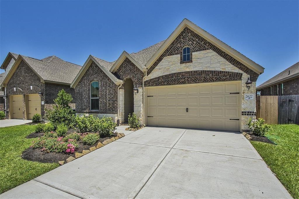 2622 Ivy Wood Lane