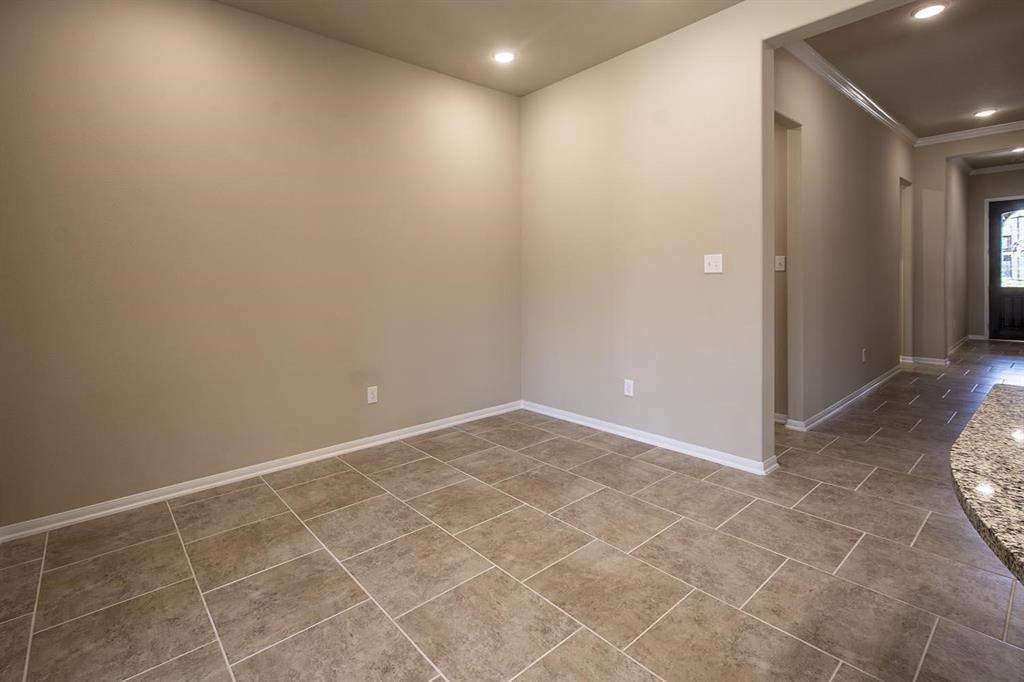 2622 Ivy Wood Lane
