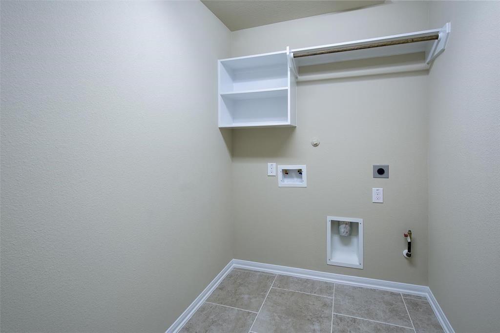 2622 Ivy Wood Lane
