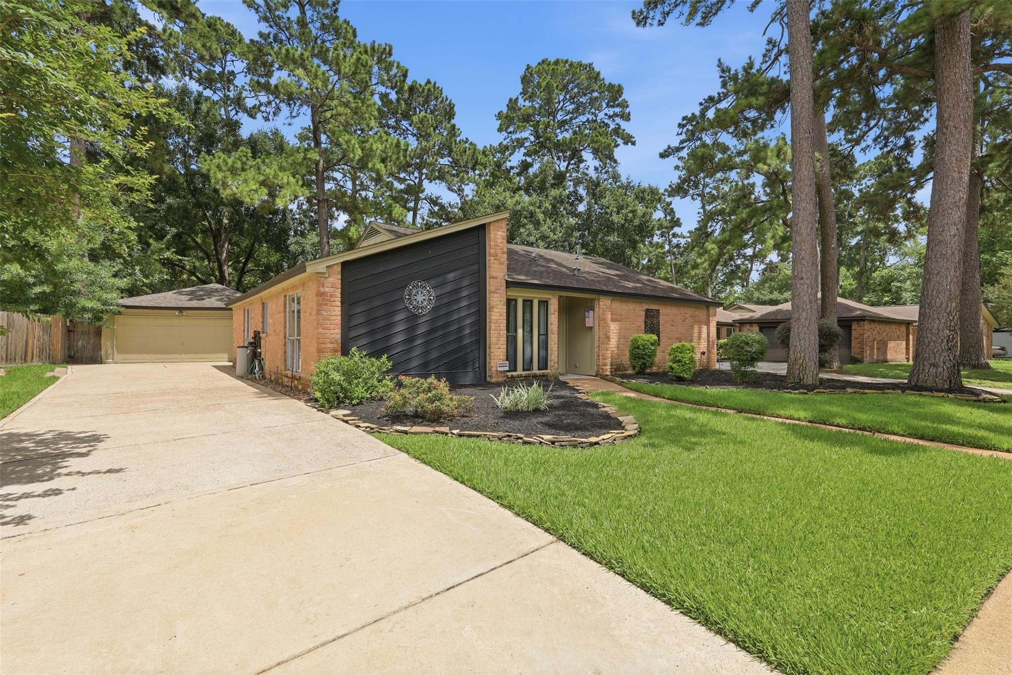 15122 Forest Lodge Drive