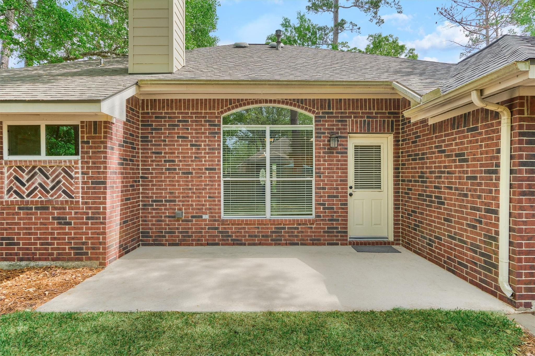 27 E Russet Grove Circle