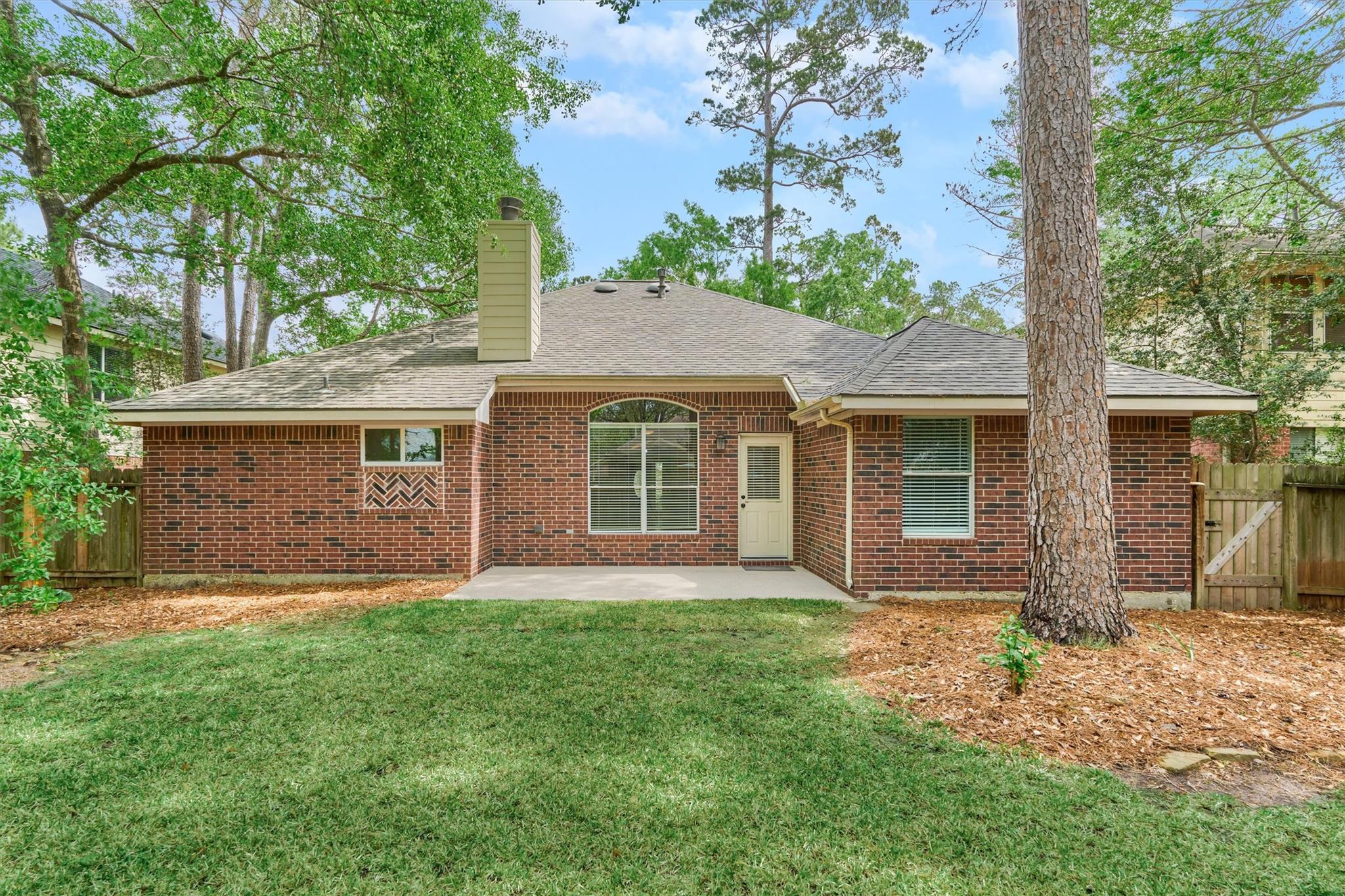 27 E Russet Grove Circle