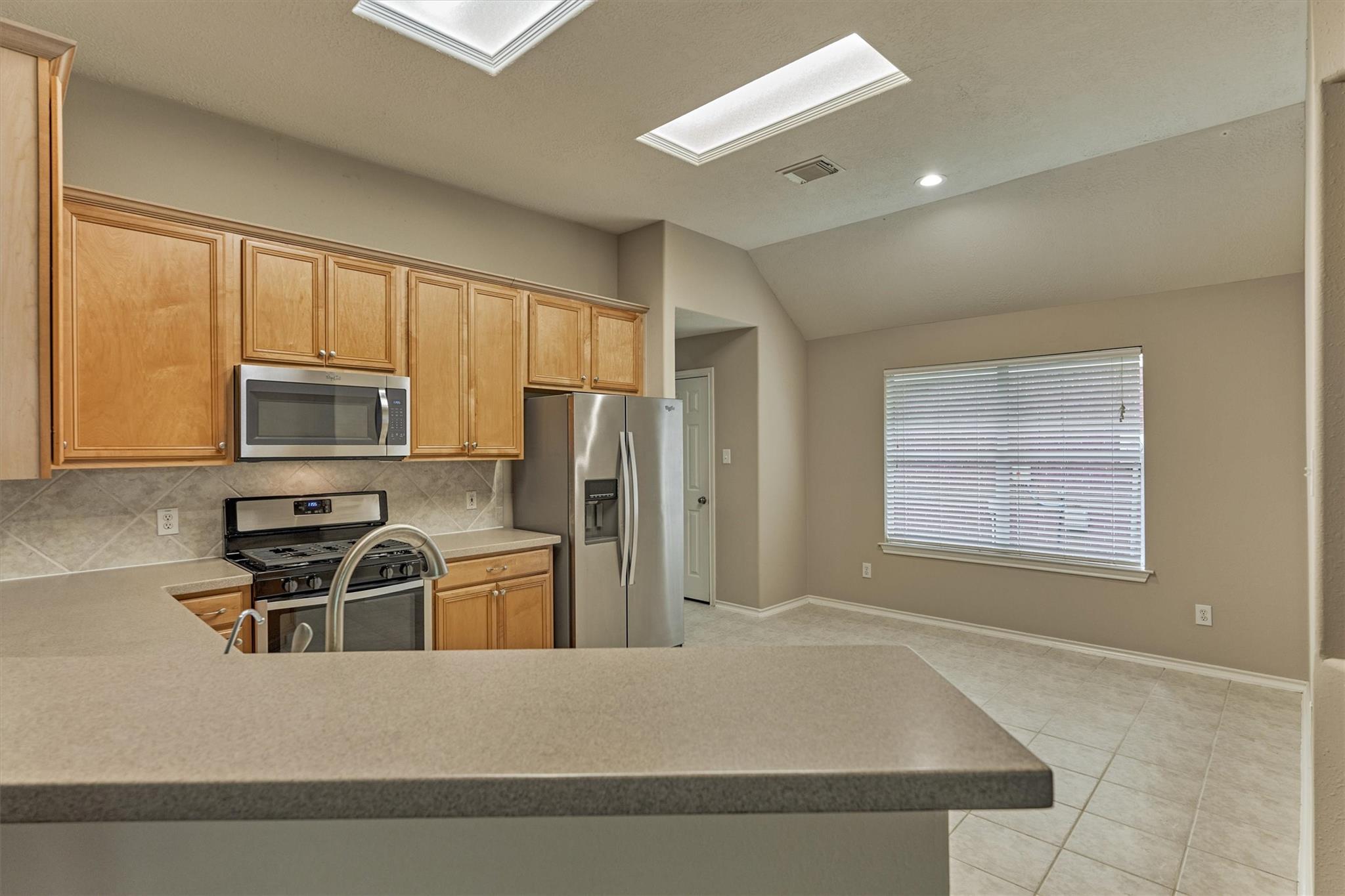 27 E Russet Grove Circle