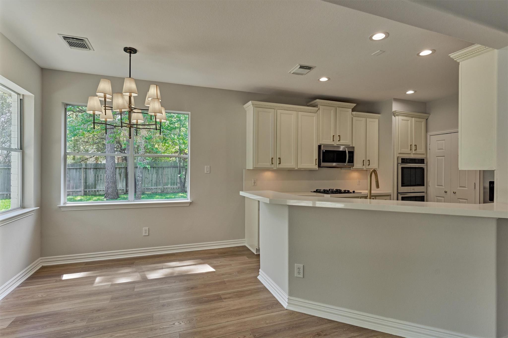 71 W Artist Grove Place