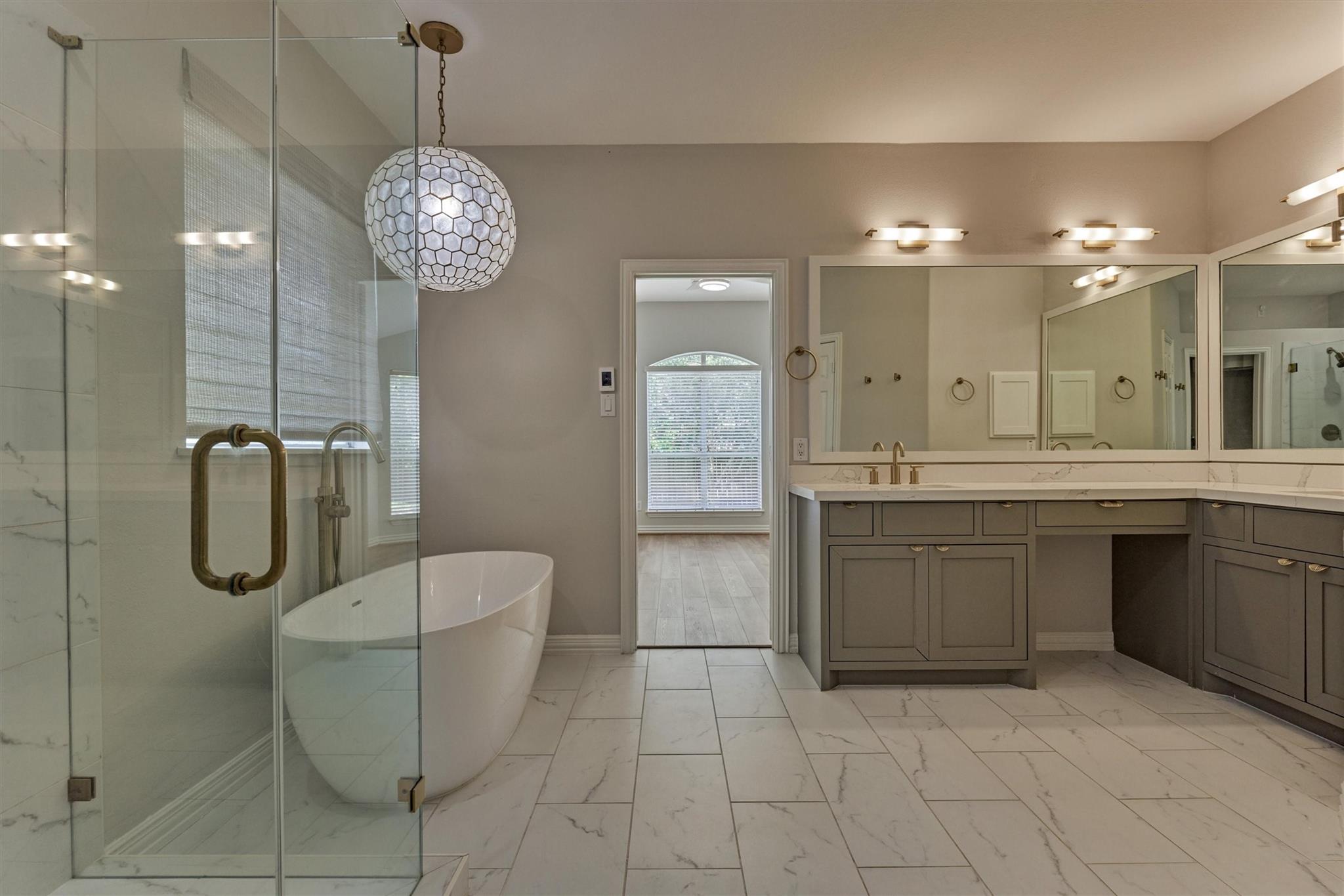 71 W Artist Grove Place