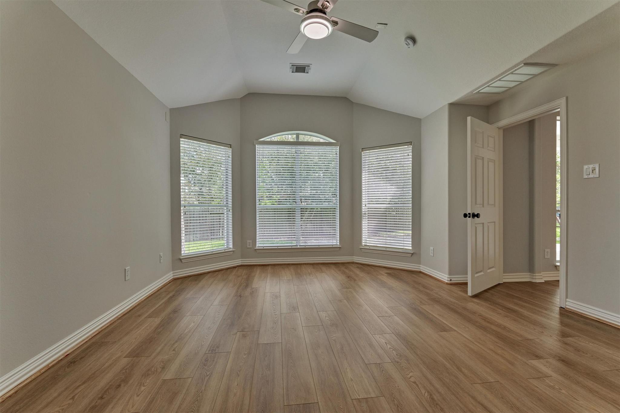 71 W Artist Grove Place