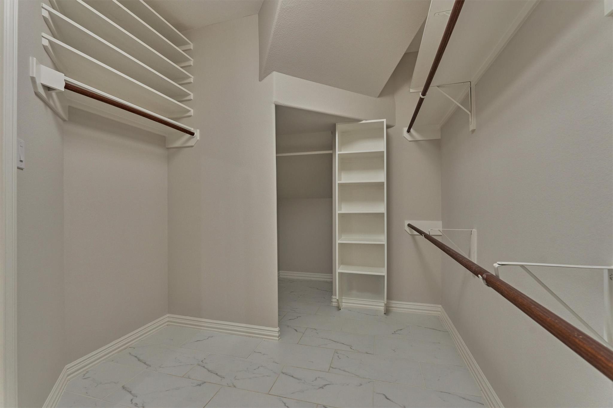 71 W Artist Grove Place