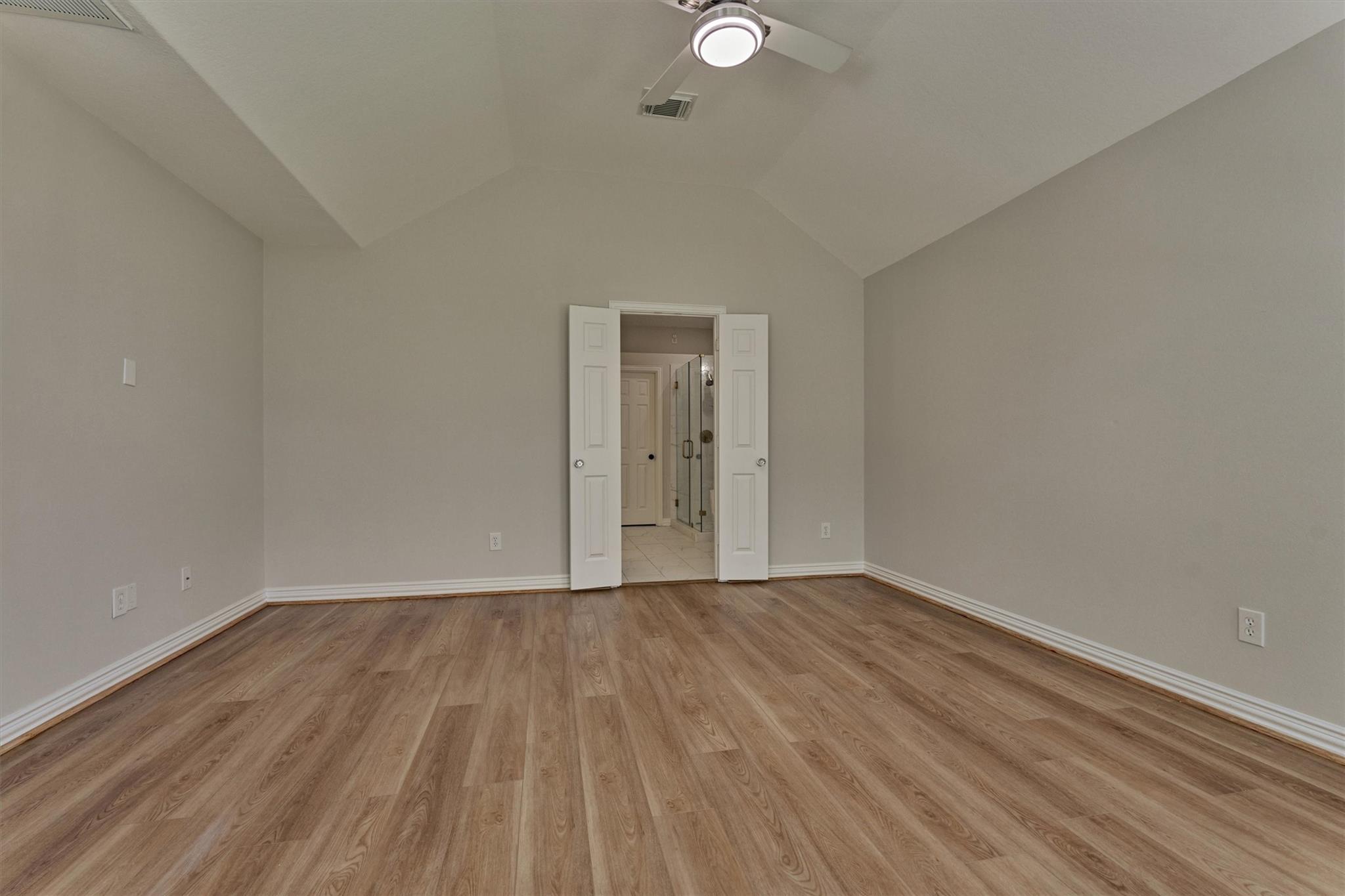 71 W Artist Grove Place