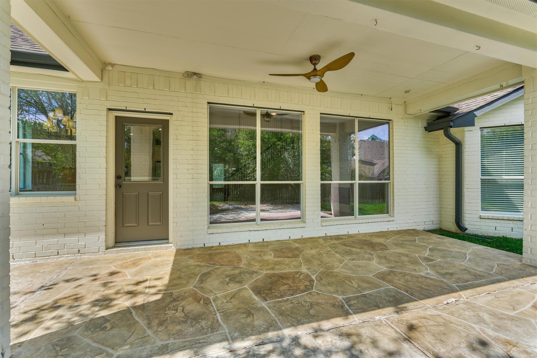 71 W Artist Grove Place