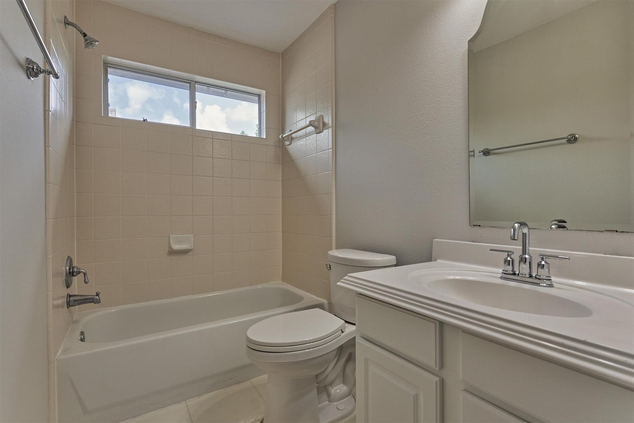 71 W Artist Grove Place