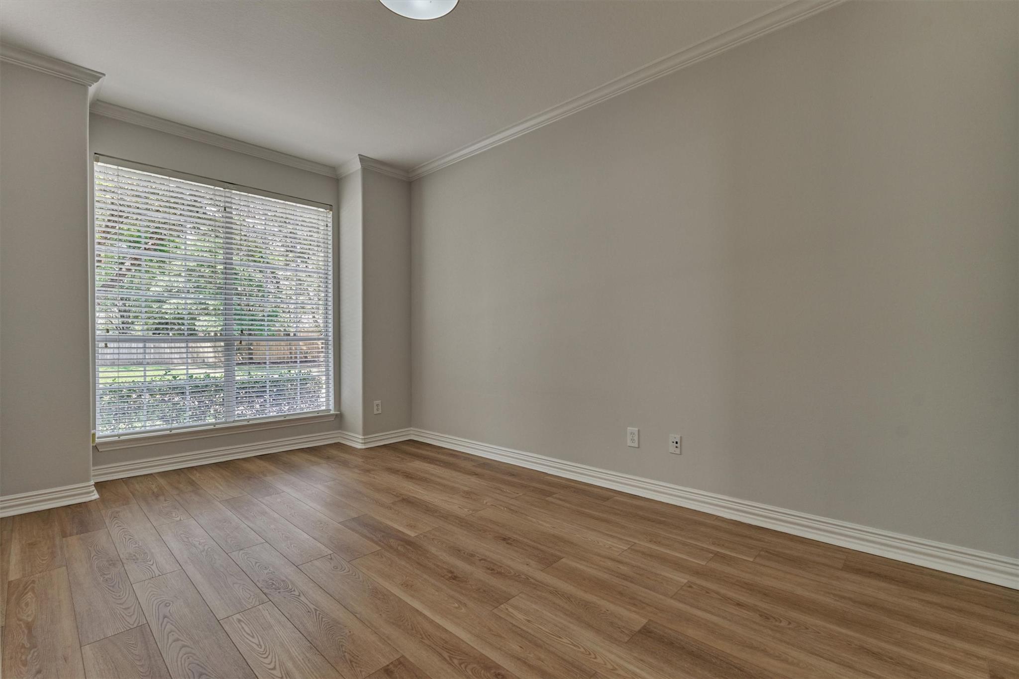 71 W Artist Grove Place