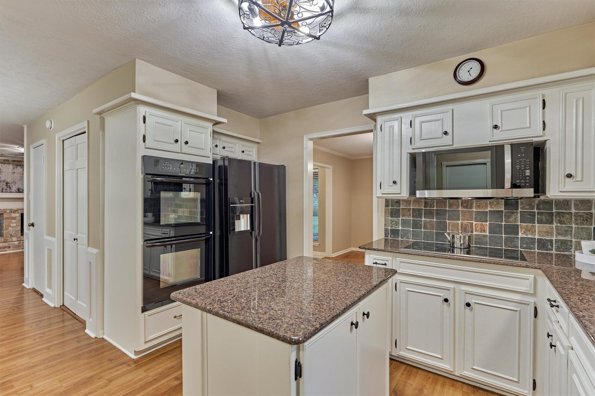 12 Thimbleberry Court
