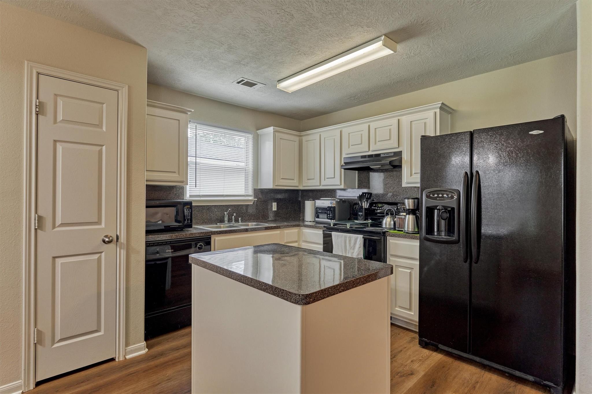 4926 Comal River Loop