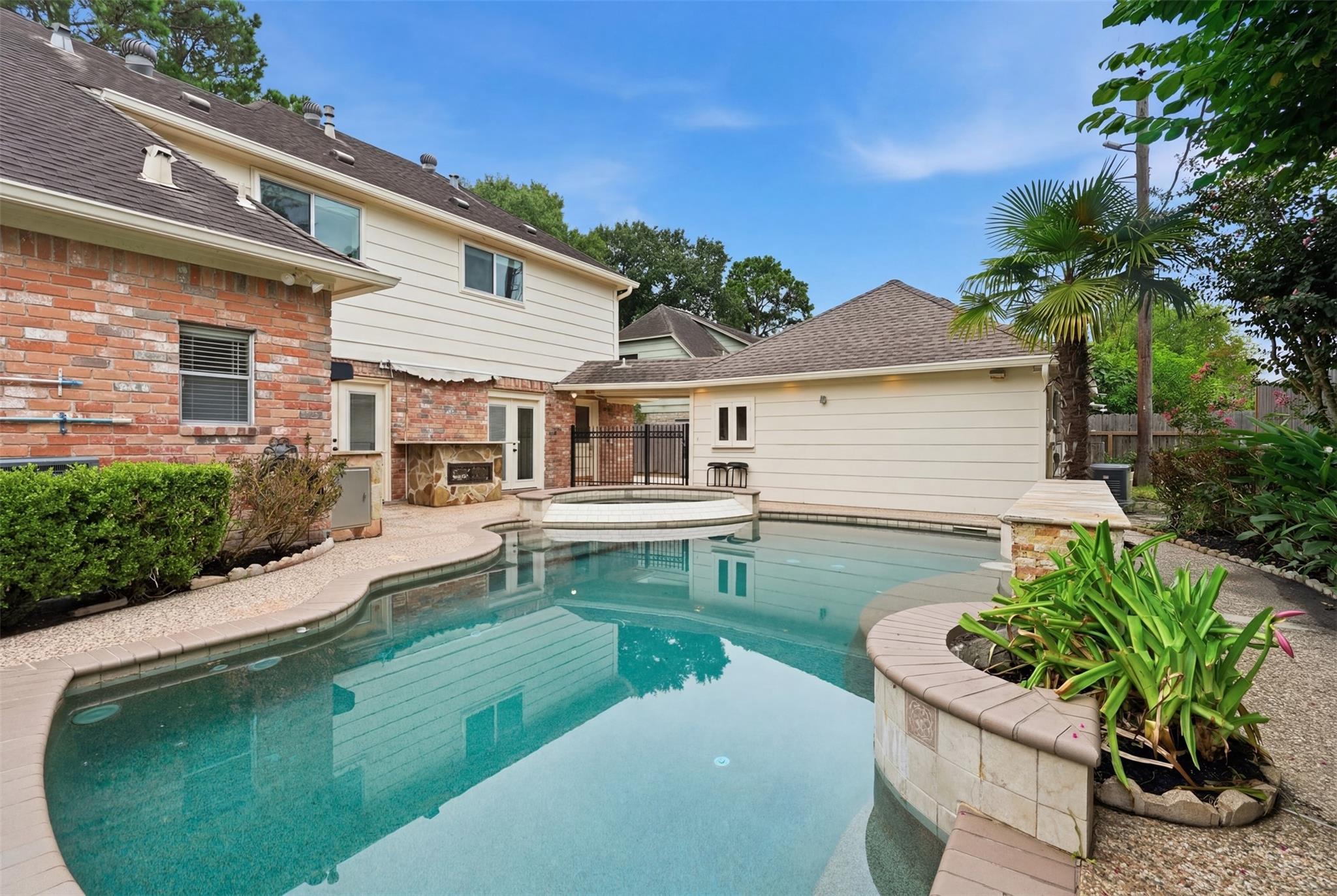 8310 Mentmore Drive