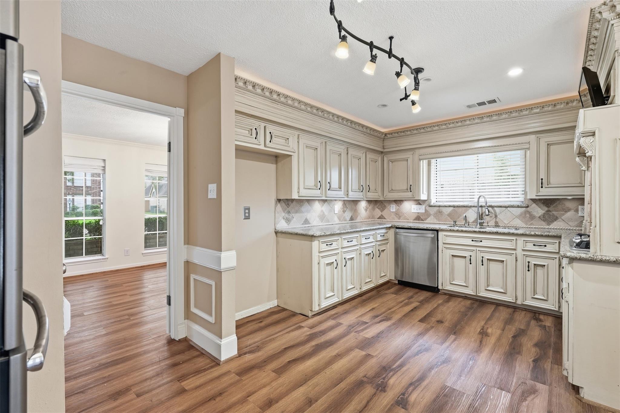 8310 Mentmore Drive