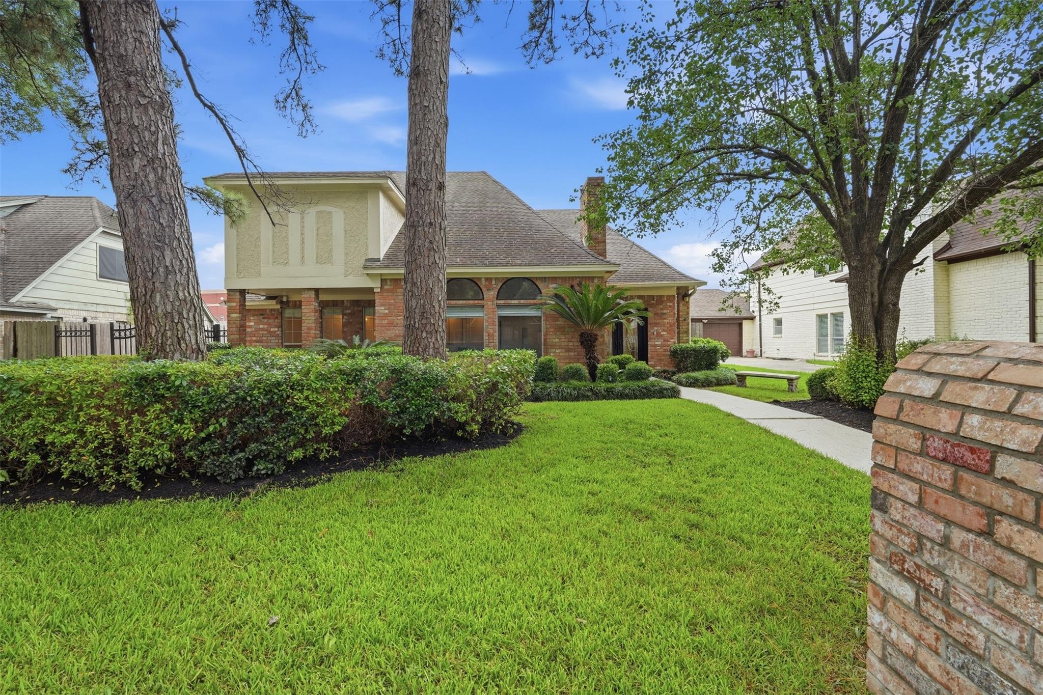 8310 Mentmore Drive