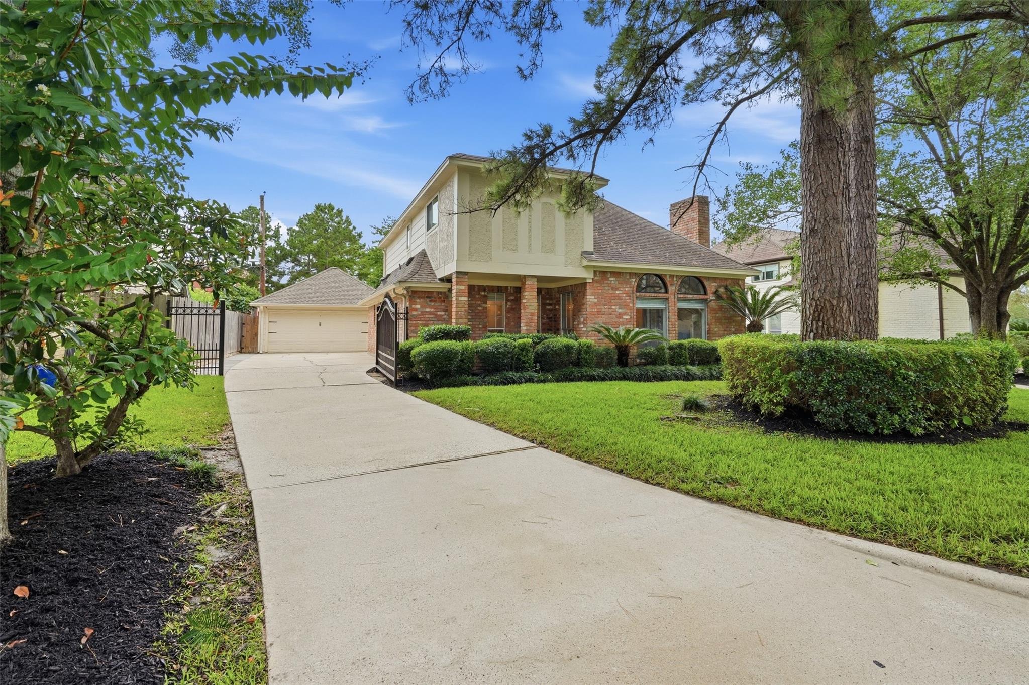 8310 Mentmore Drive