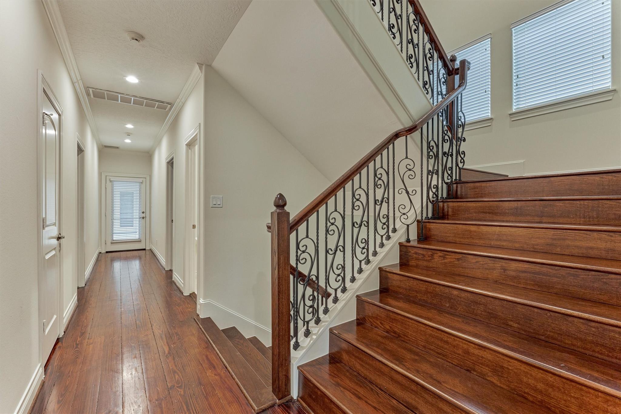 11 Olmstead Row