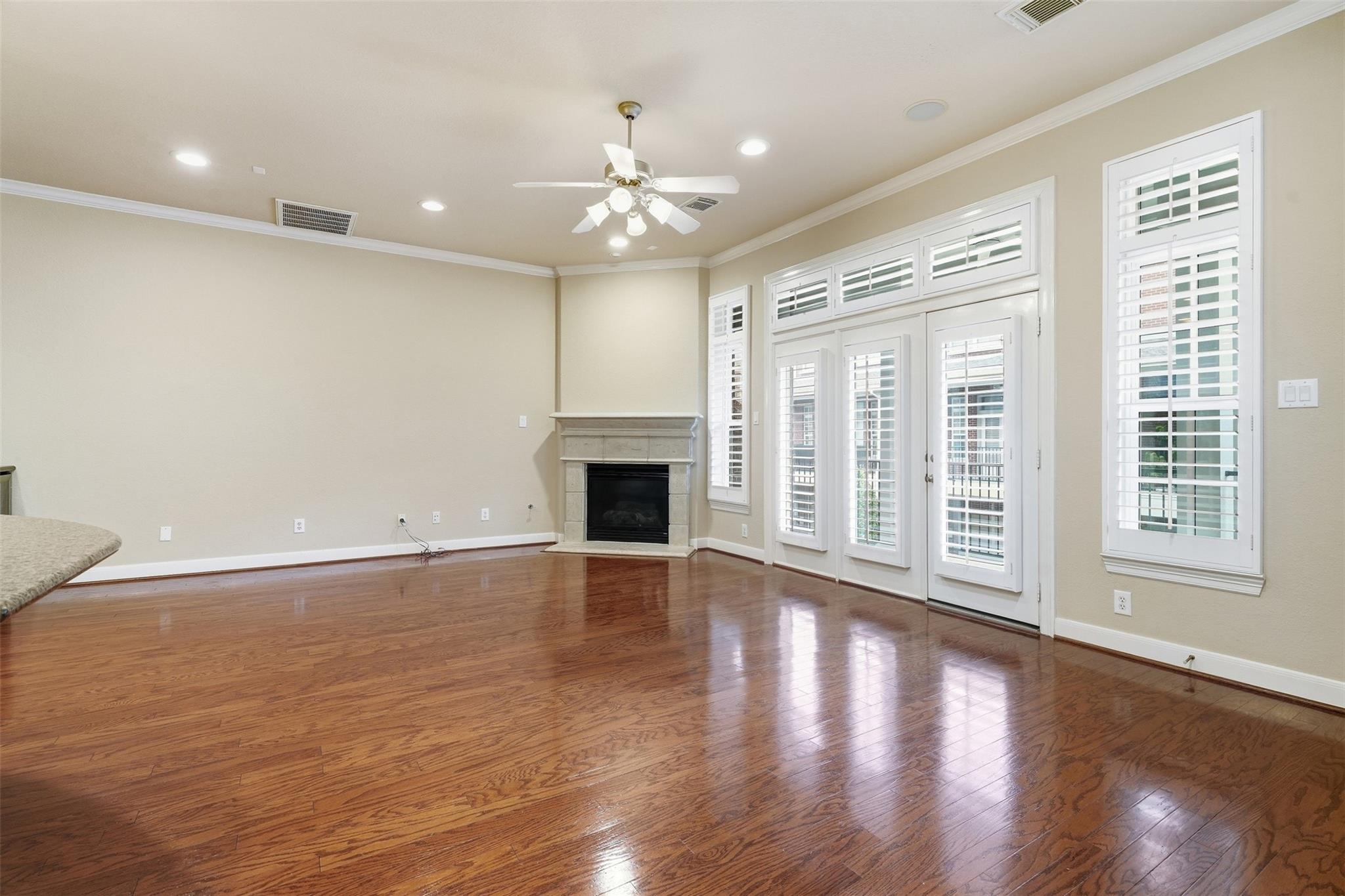 39 Islewood Boulevard E