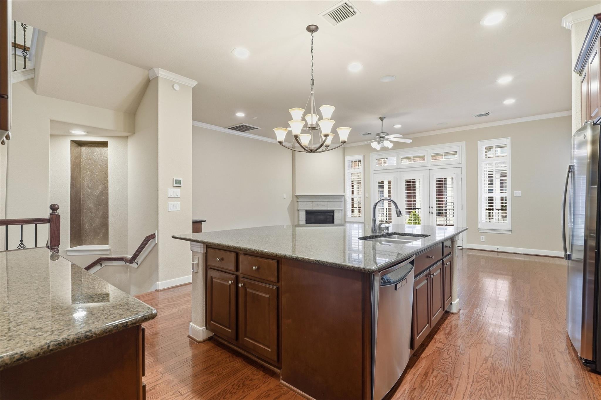 39 Islewood Boulevard E