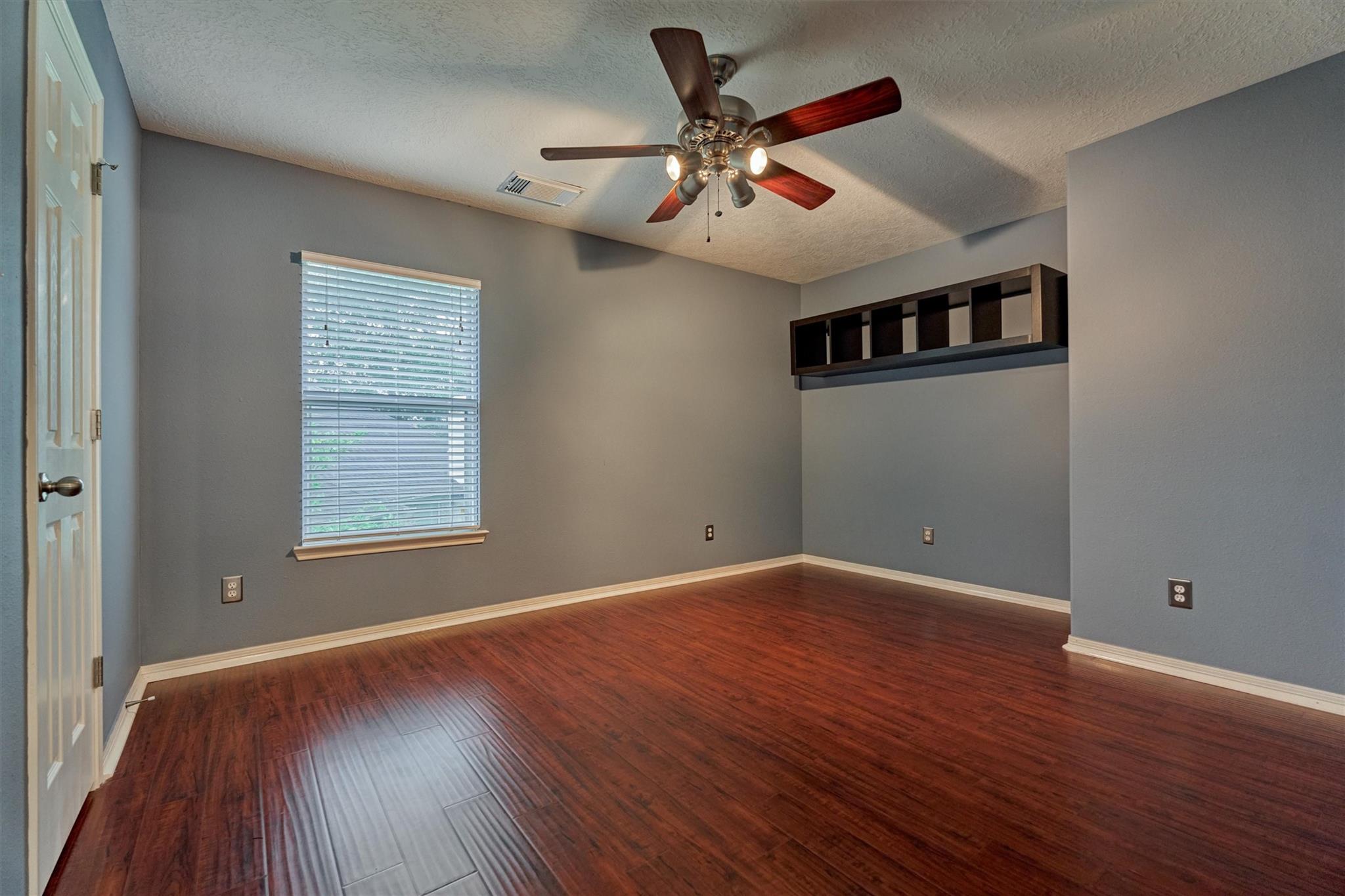 8406 Oak Villa Court