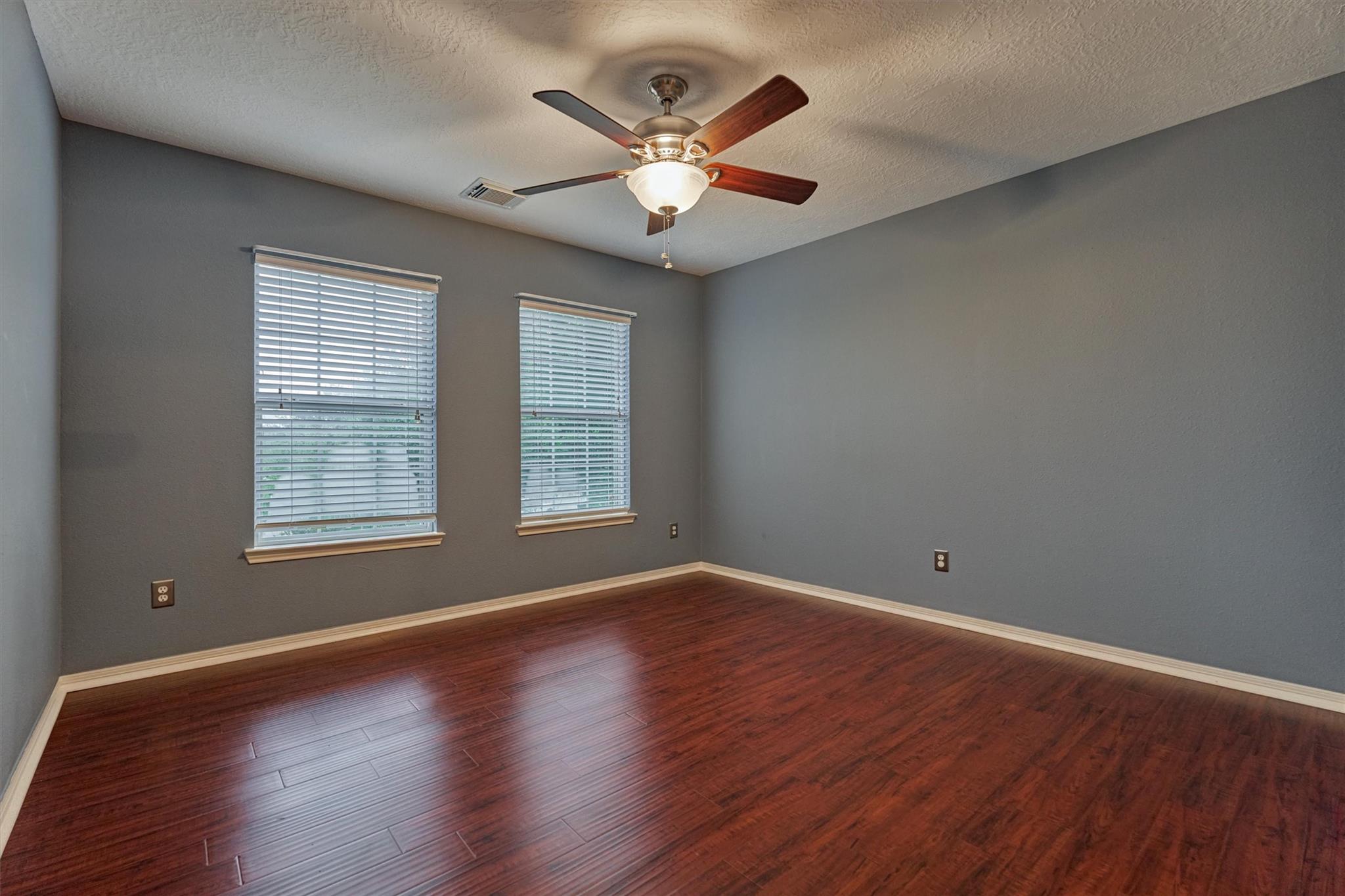 8406 Oak Villa Court