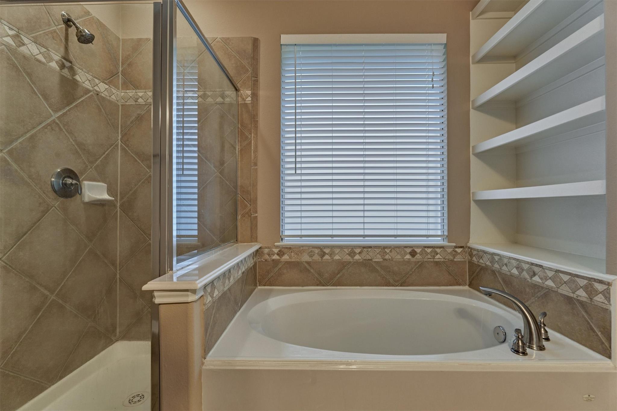 8406 Oak Villa Court