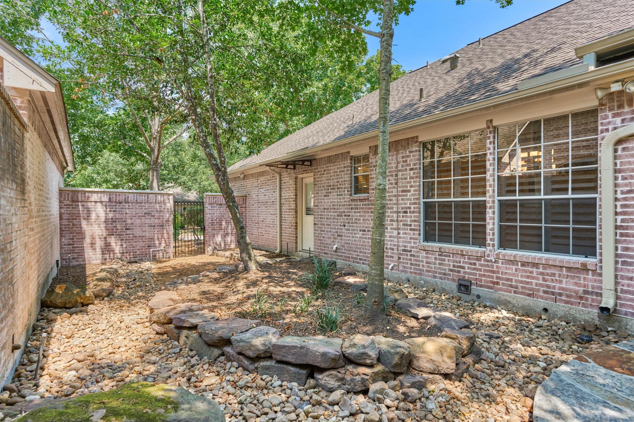 74 S Castlegreen Circle
