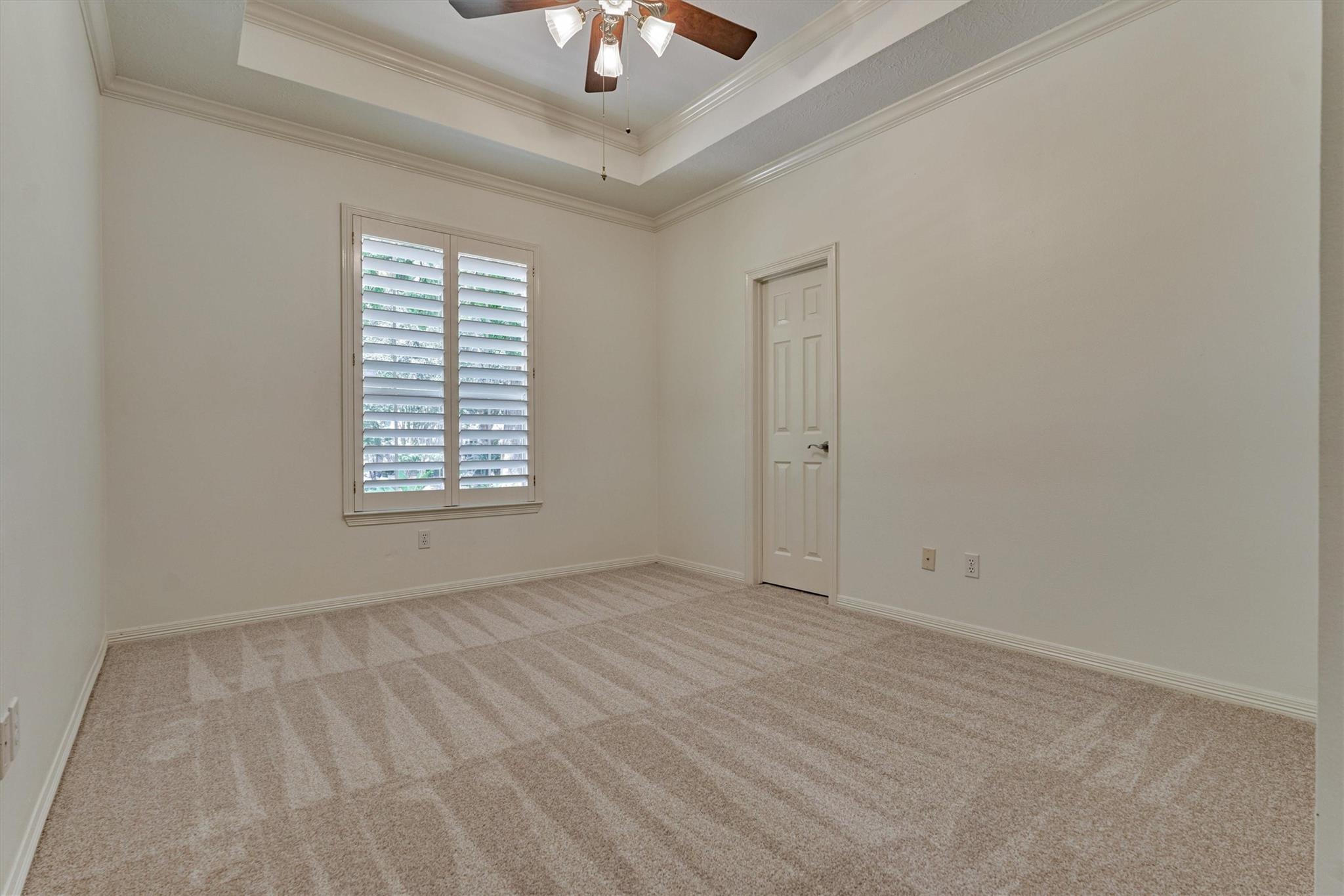 74 S Castlegreen Circle