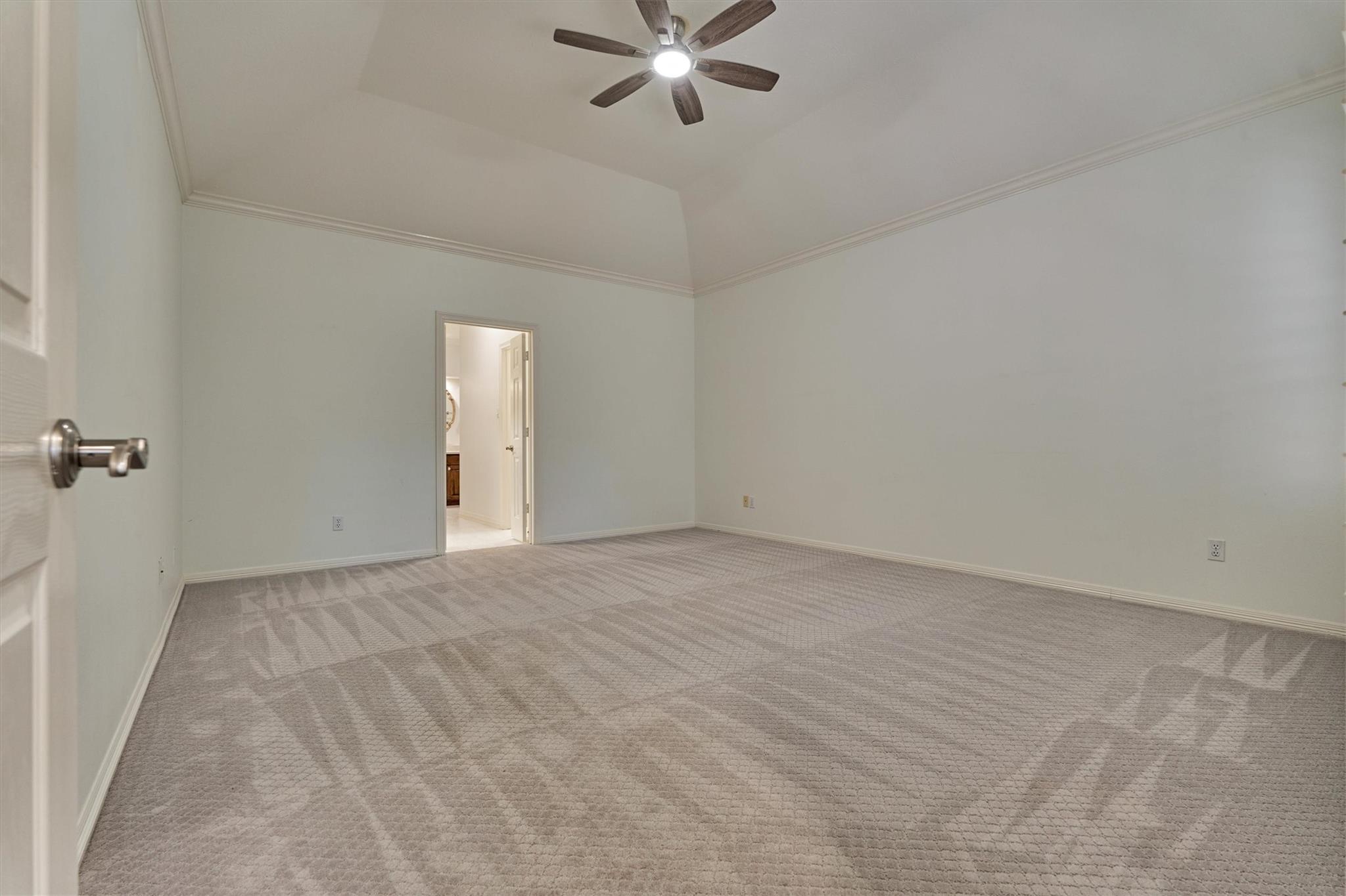 74 S Castlegreen Circle