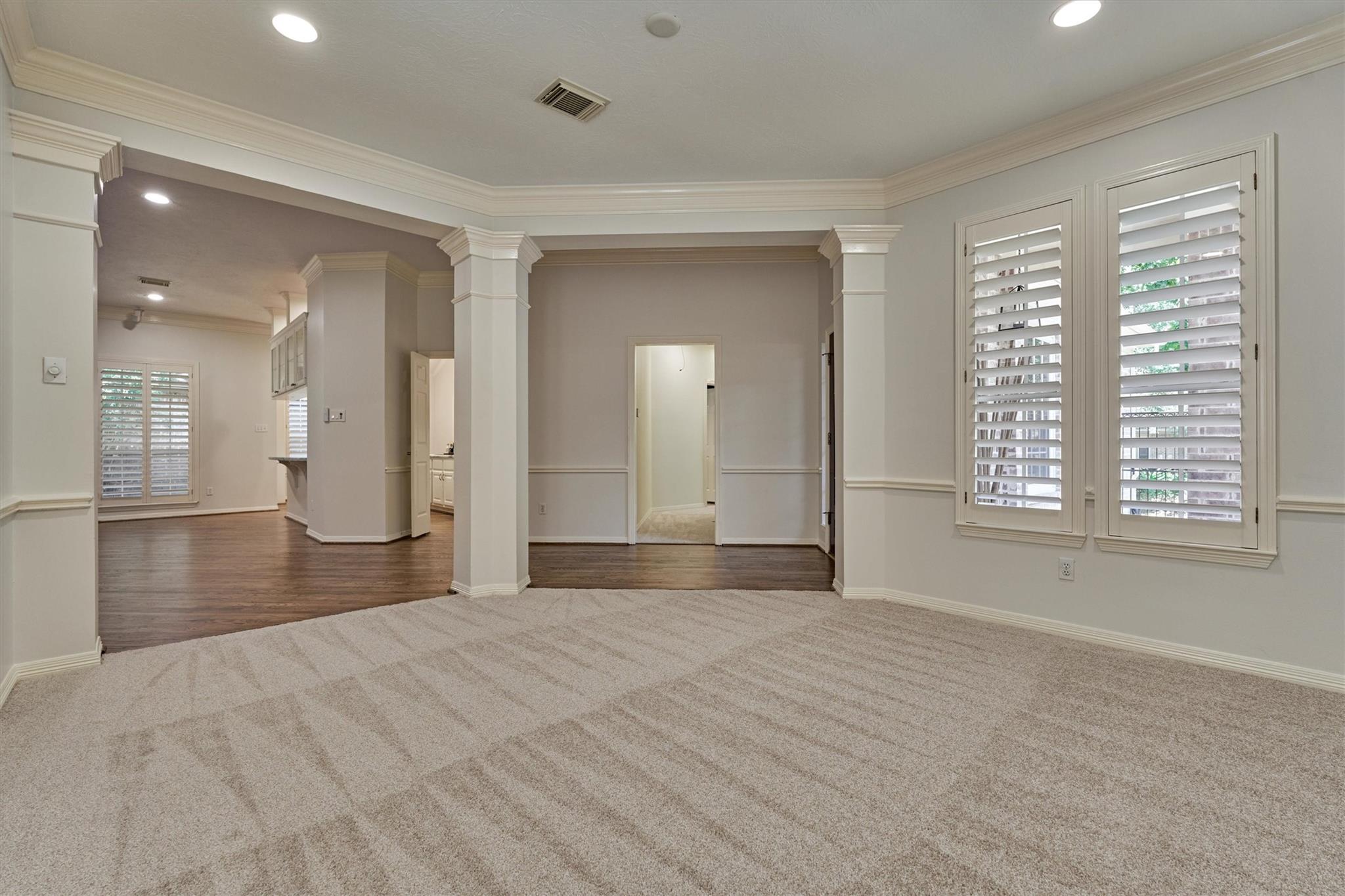 74 S Castlegreen Circle