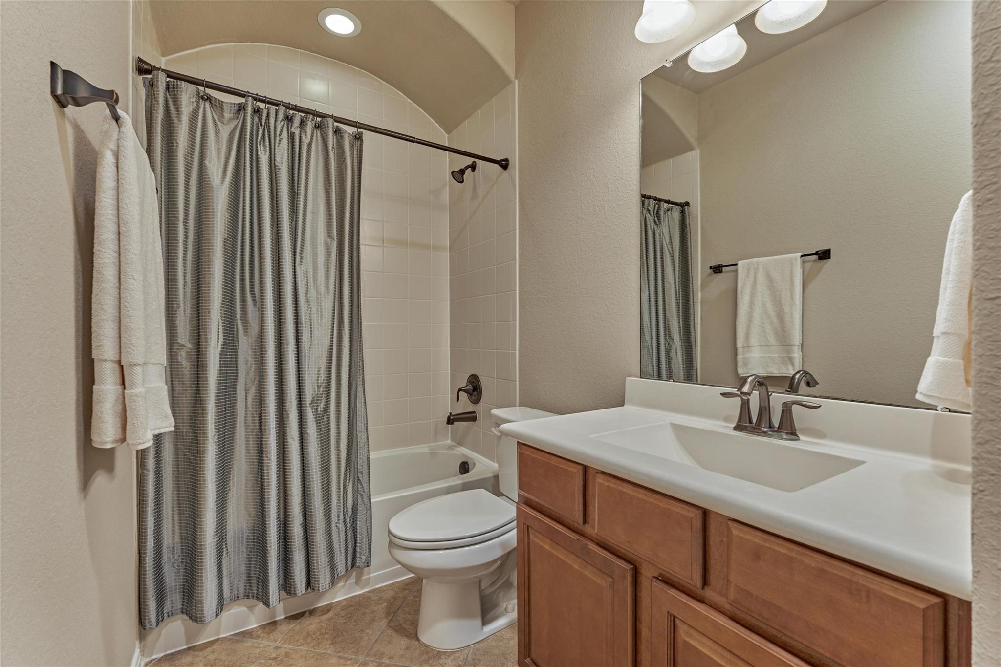 21007 Courtly Manner Court