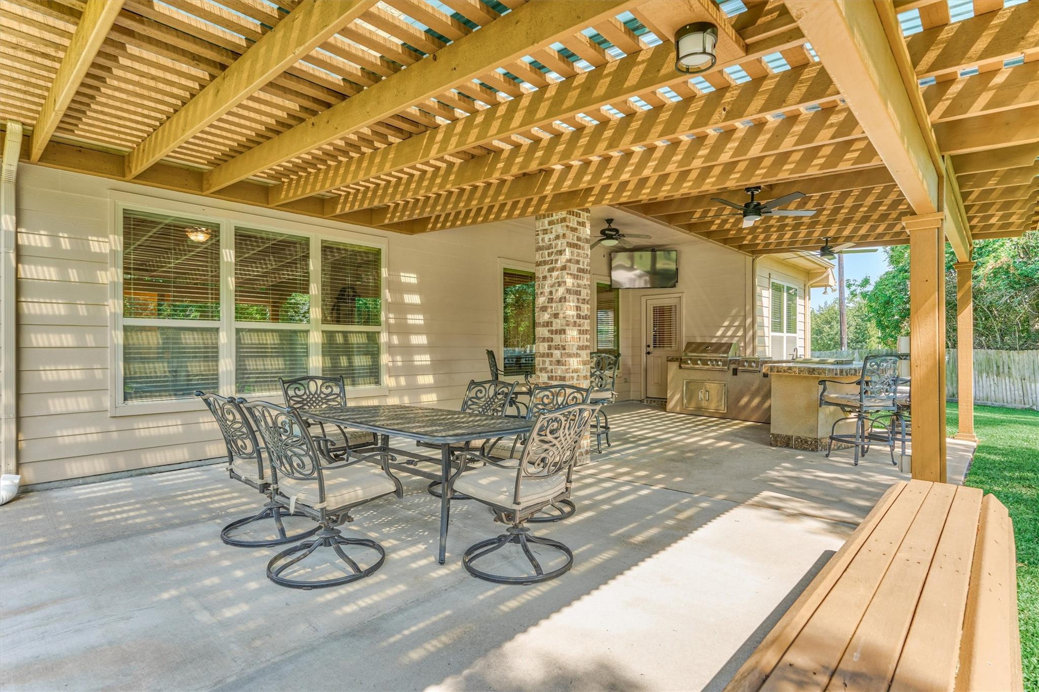21007 Courtly Manner Court