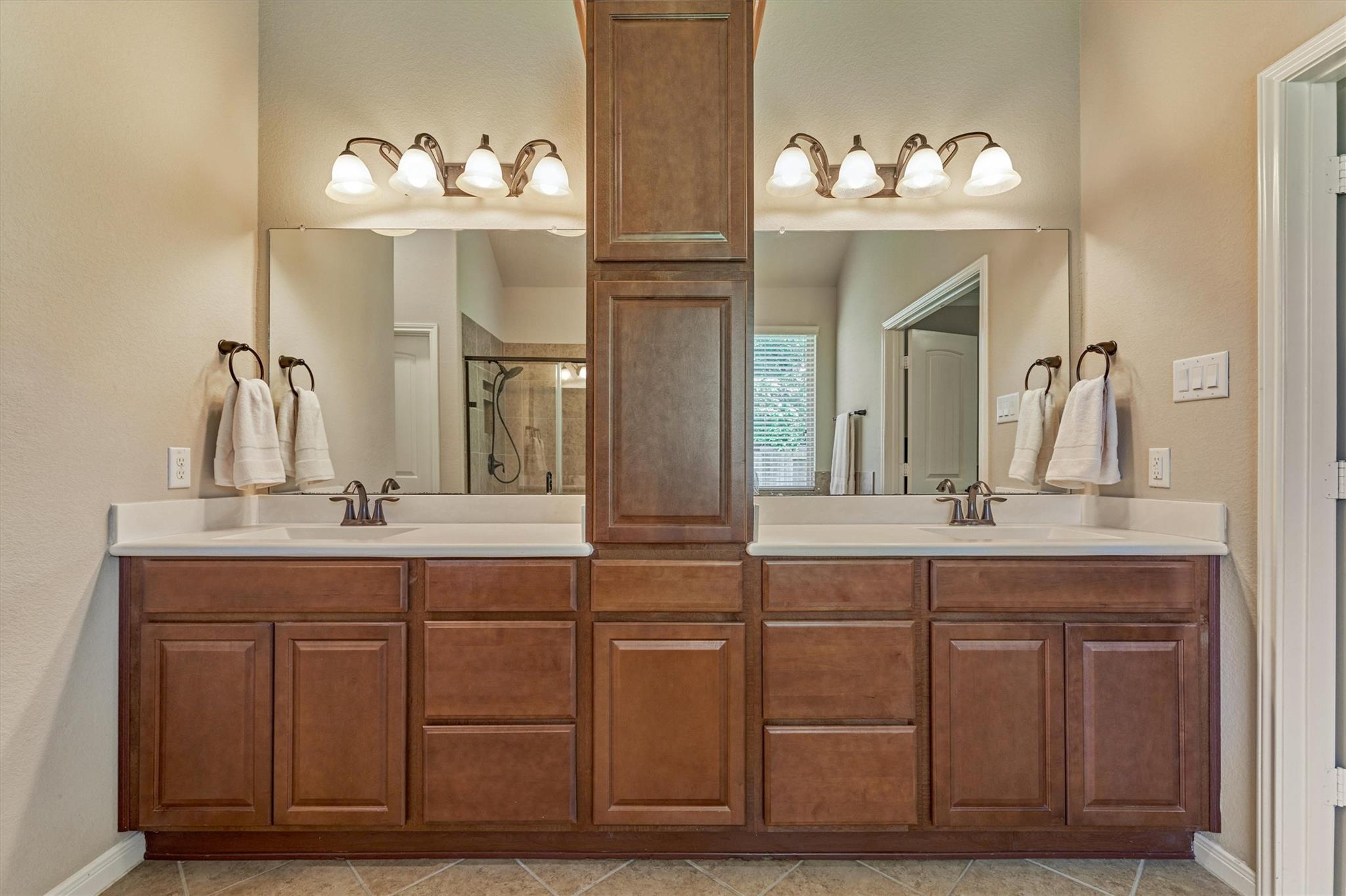 21007 Courtly Manner Court