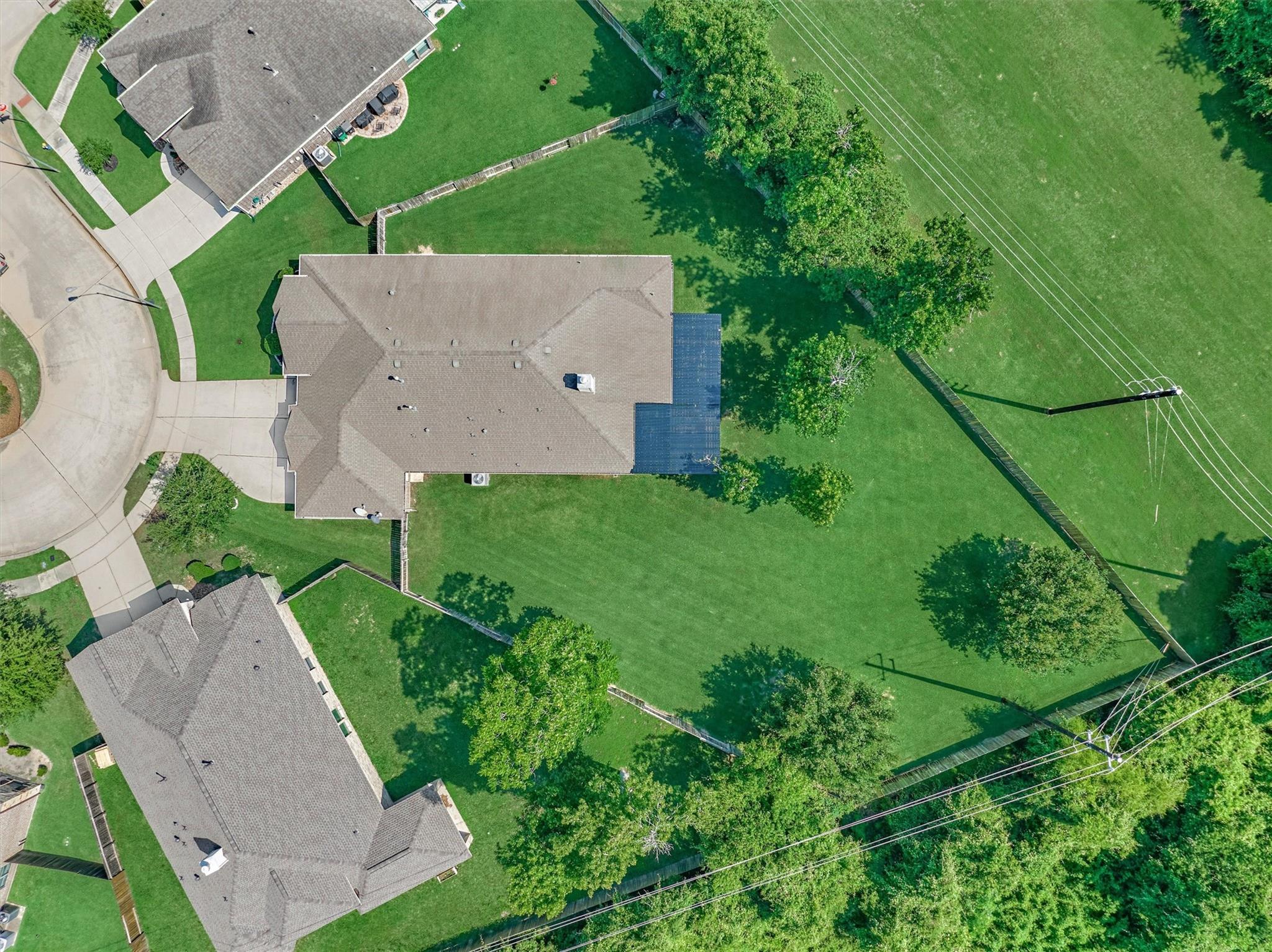 21007 Courtly Manner Court
