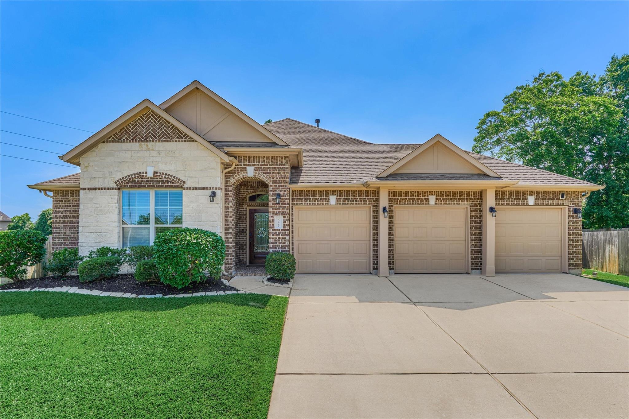 21007 Courtly Manner Court