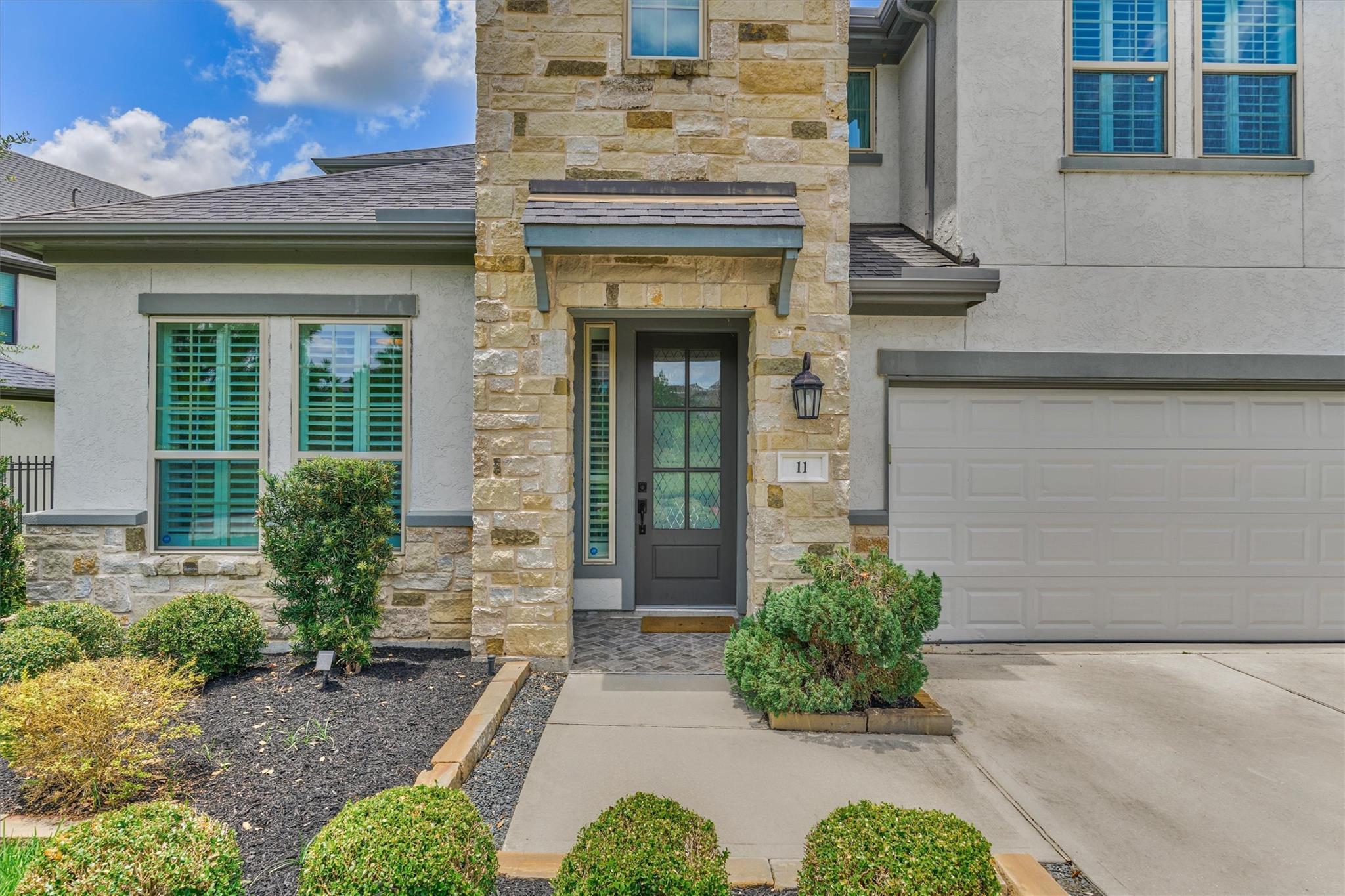 11 Shumard Oak Drive