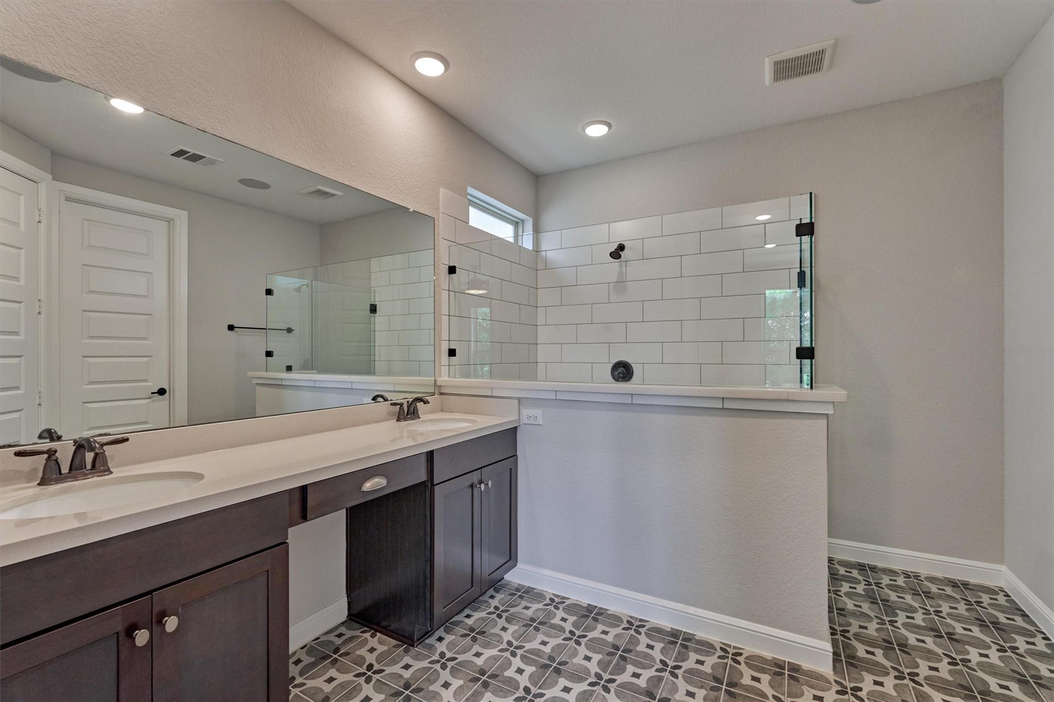 11 Shumard Oak Drive