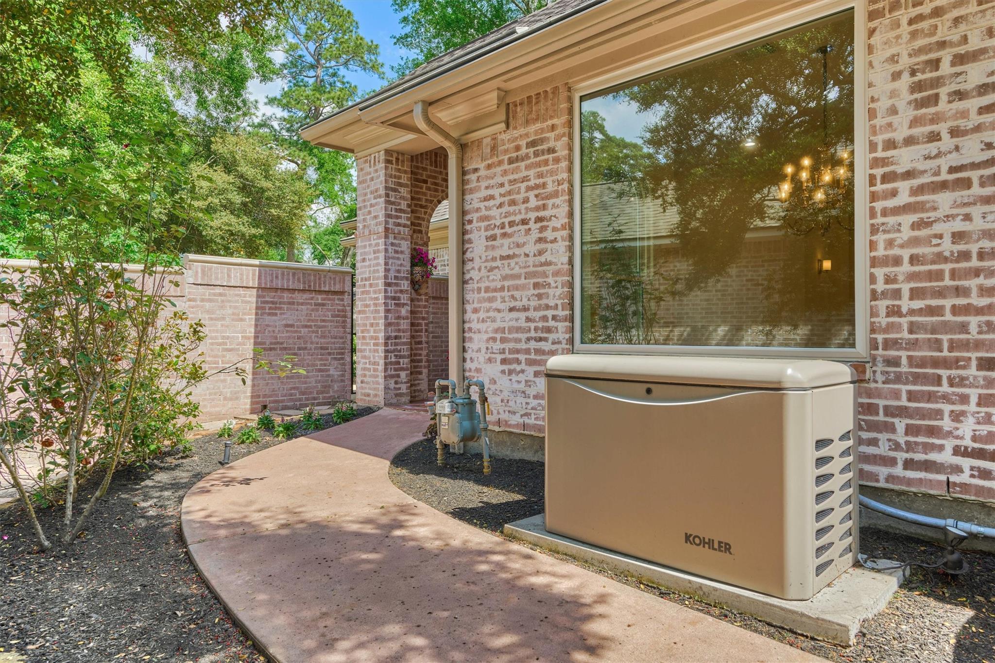 66 S Castlegreen Circle