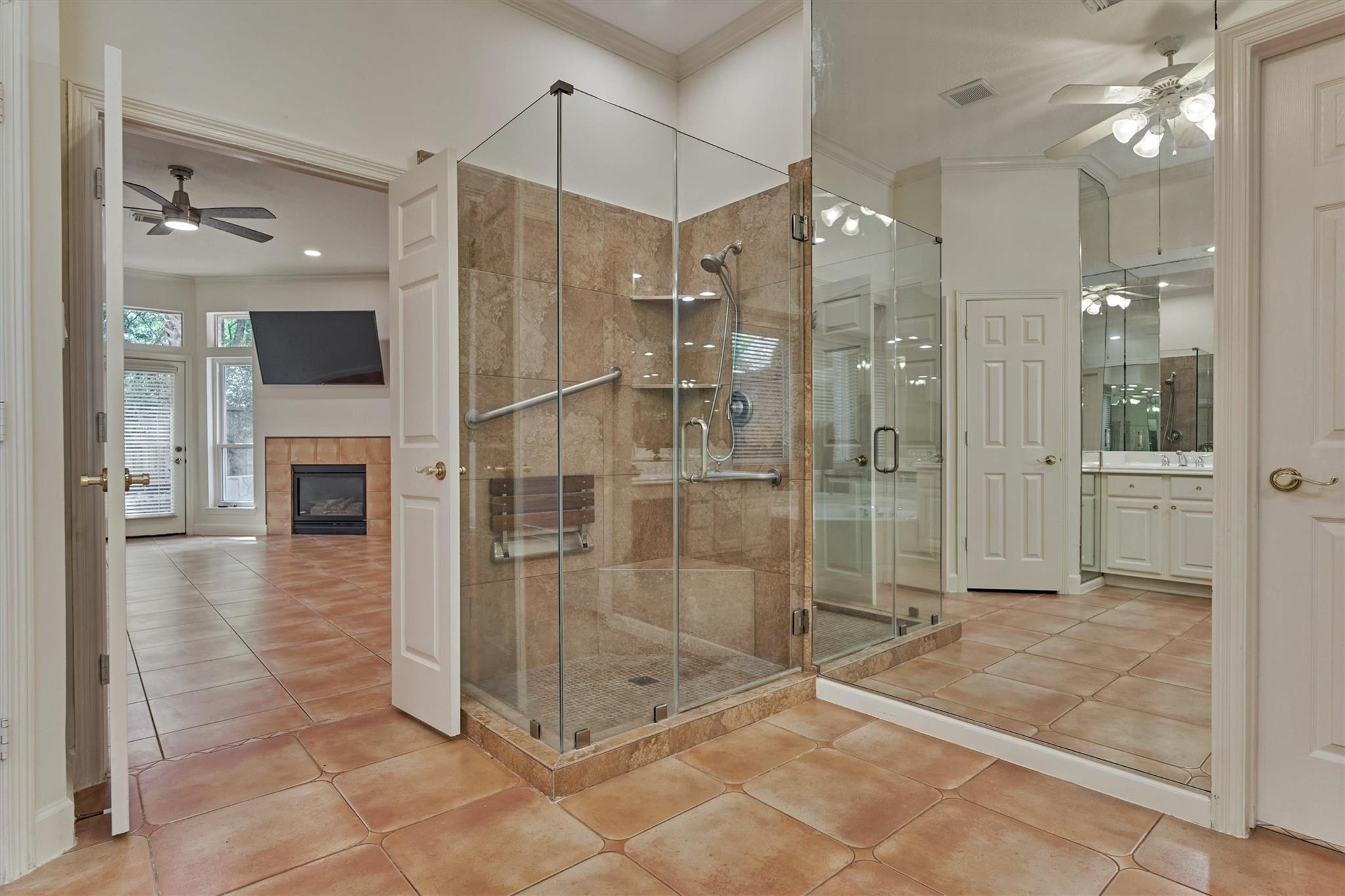 66 S Castlegreen Circle