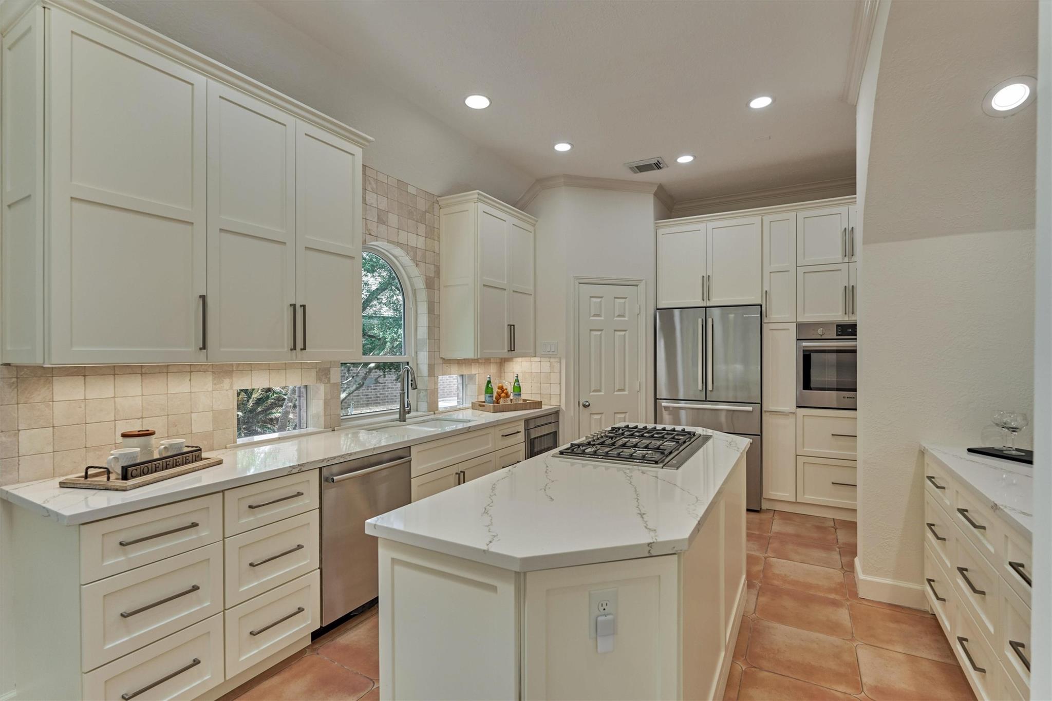 66 S Castlegreen Circle