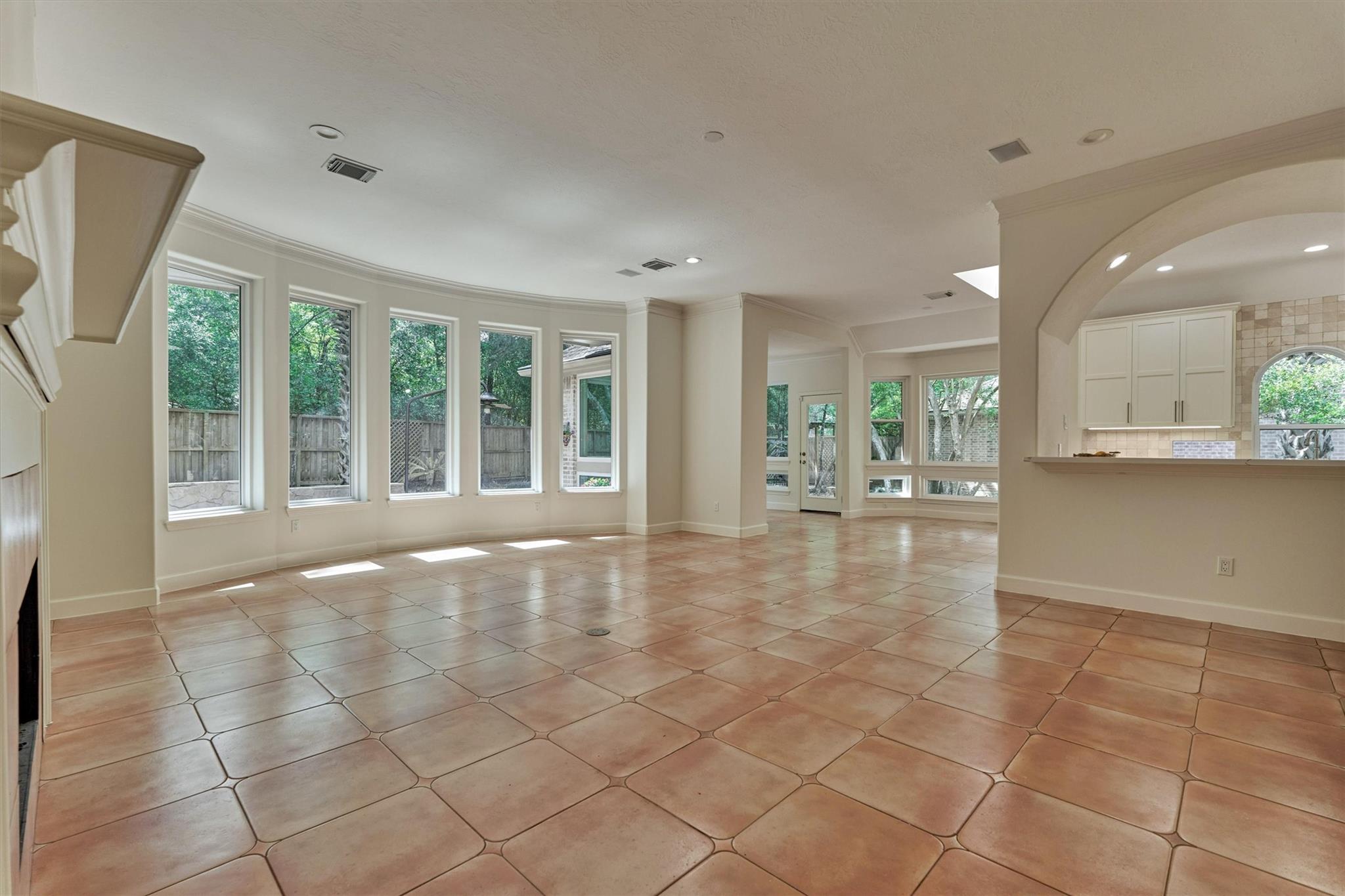 66 S Castlegreen Circle