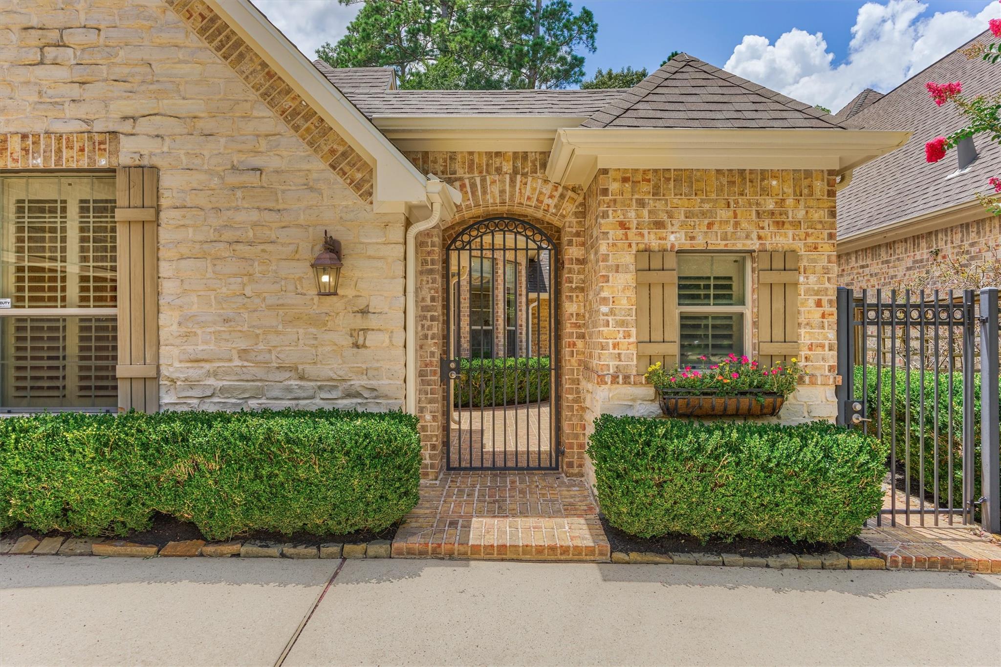 42 Carlyle Place