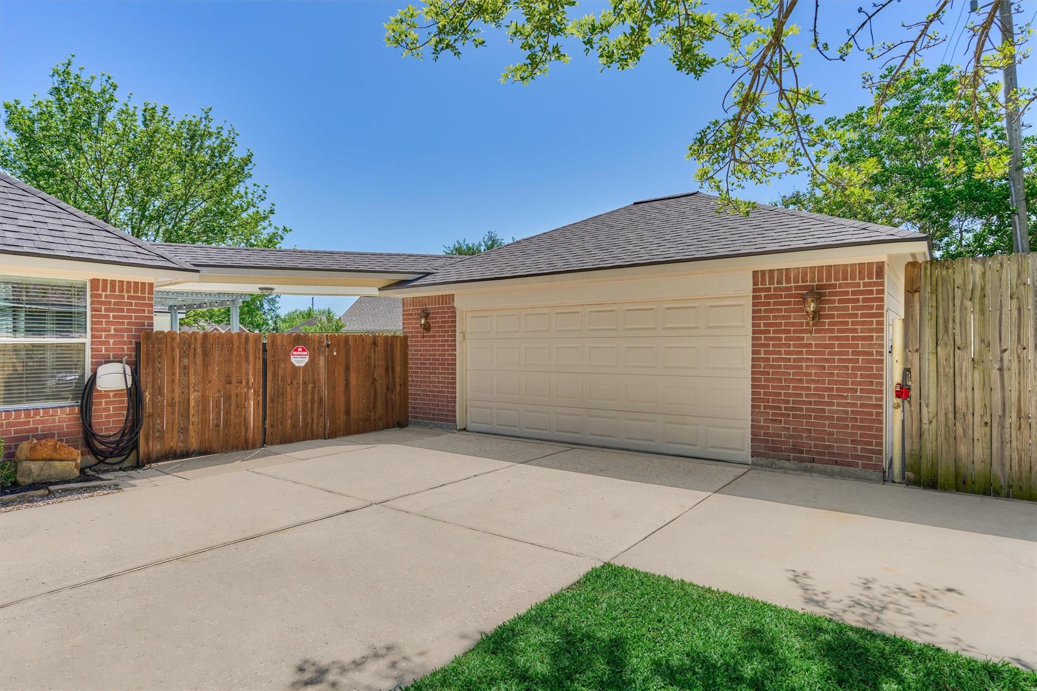 7411 Nicholforest Lane