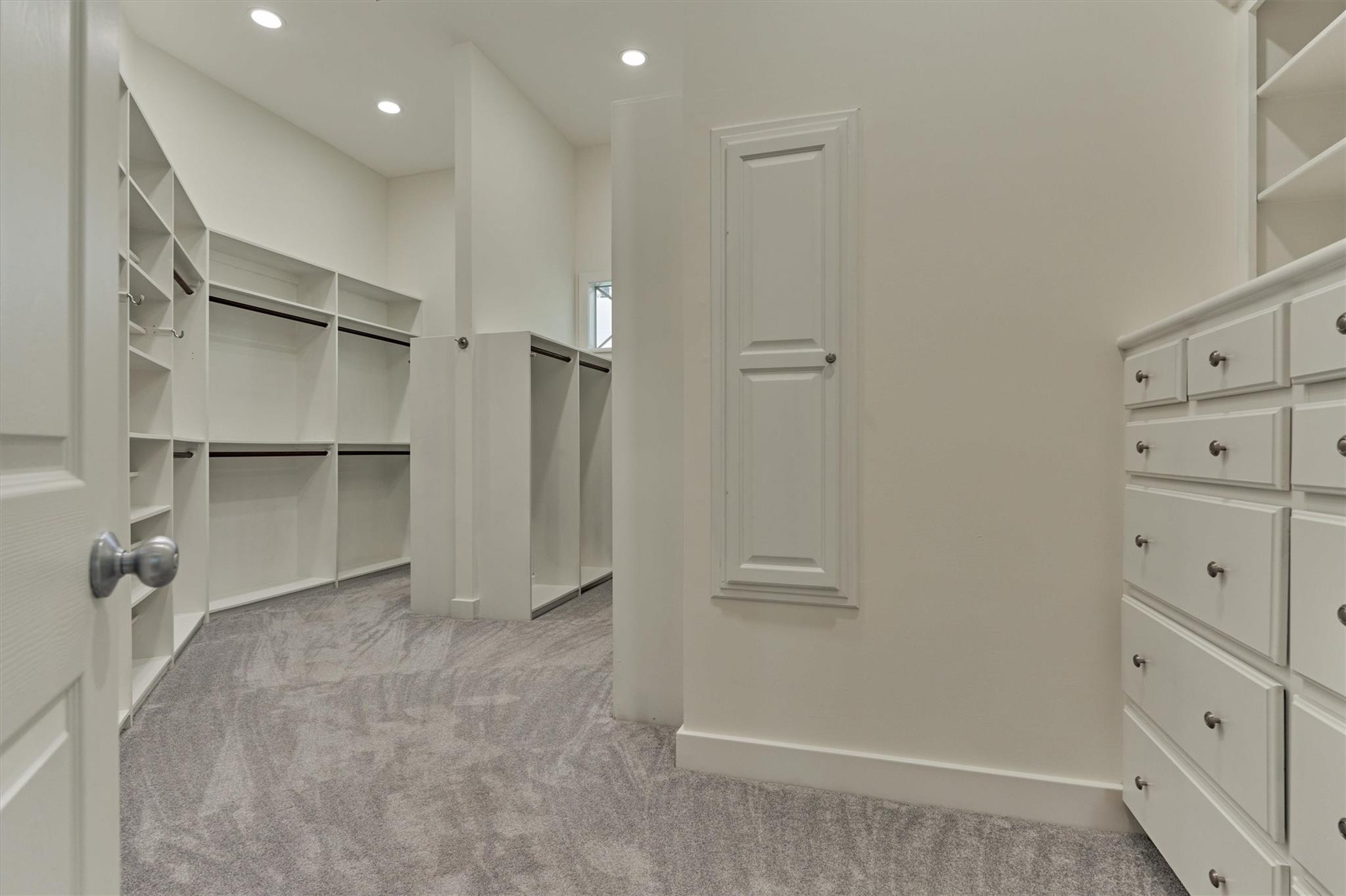 43 Meadow Brook Place