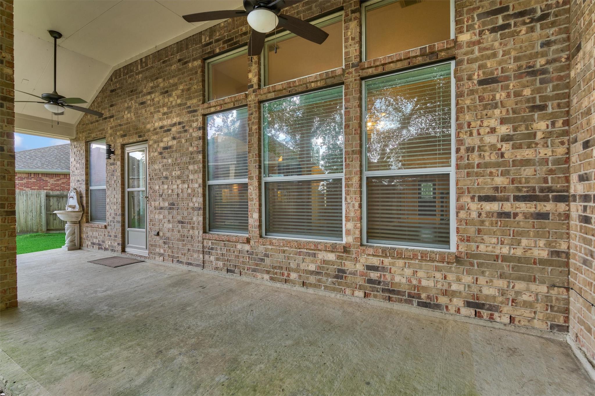 8406 Oak Villa Court