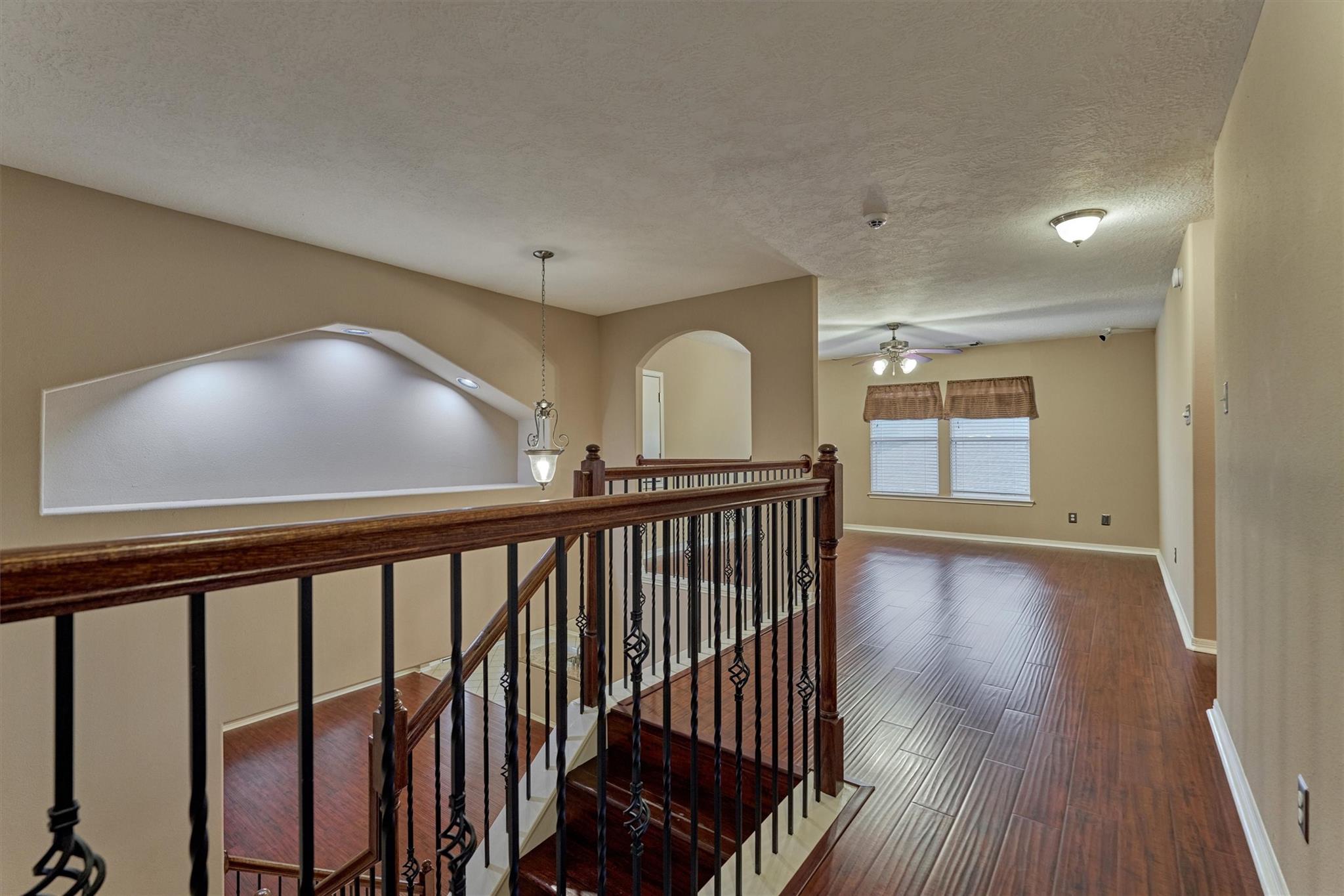 8406 Oak Villa Court