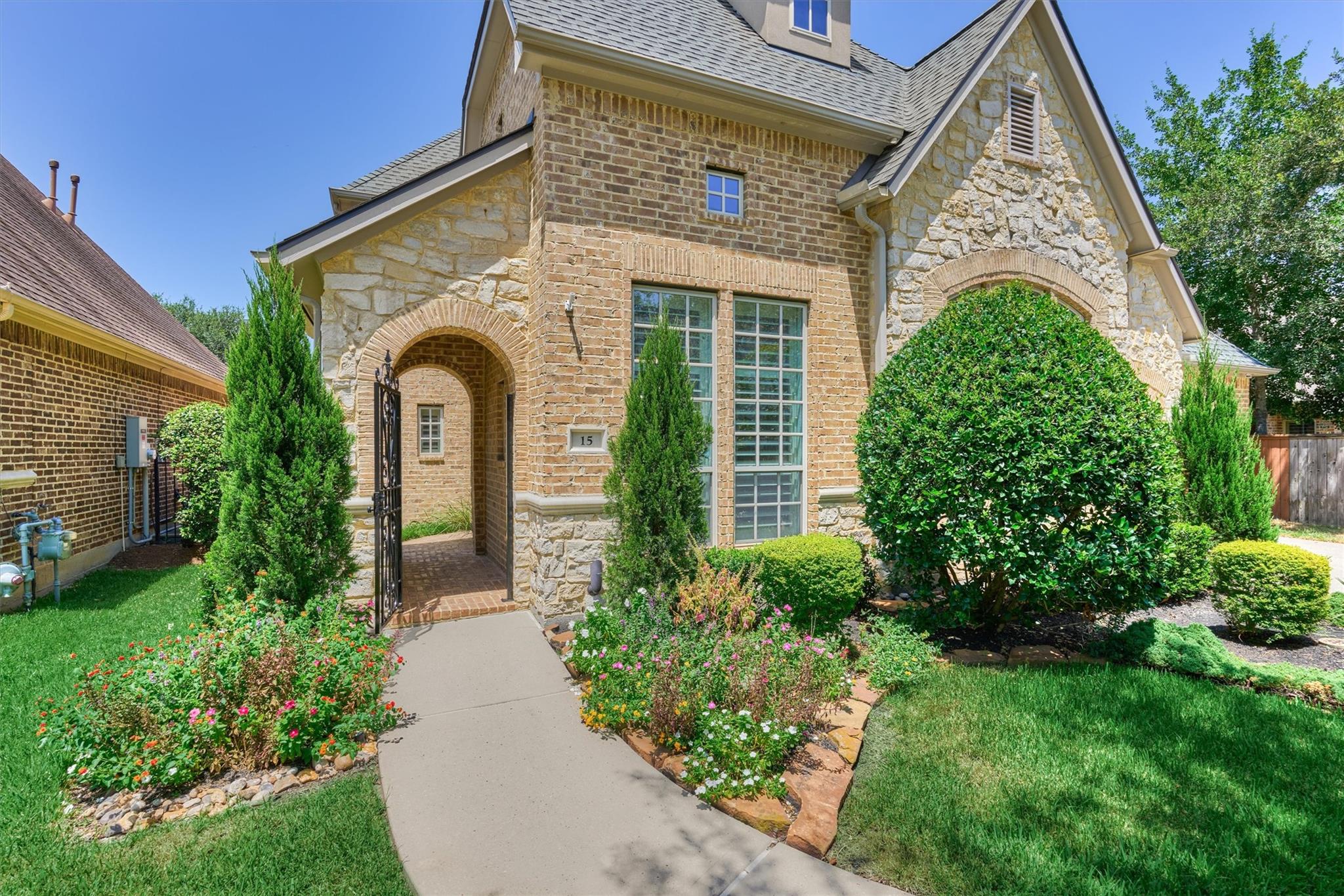 15 Ramey Heights Court